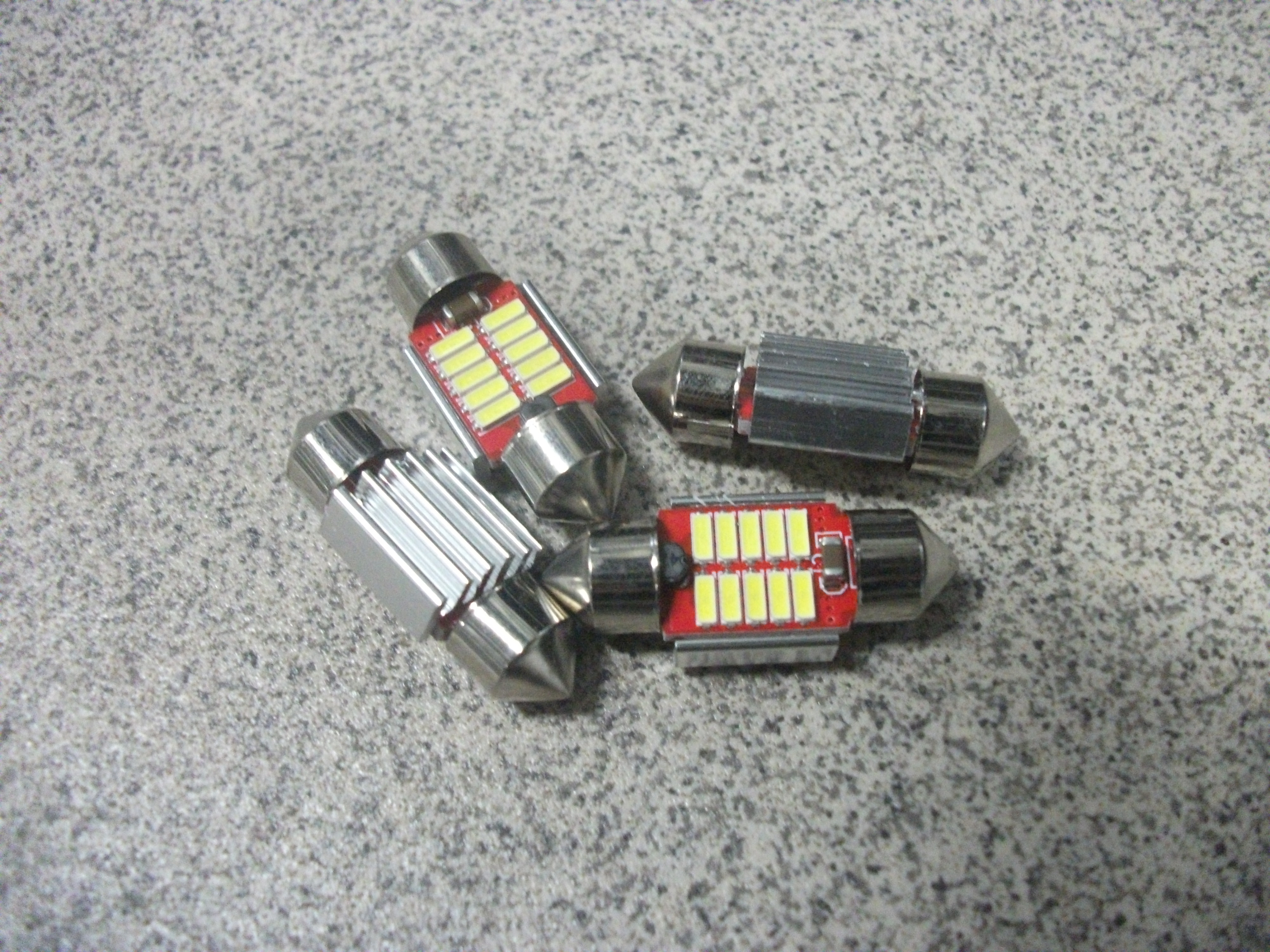 T11  Светодиод  салонный 31 мм   10 SMD  радиатор  12-24v   Y0009-31