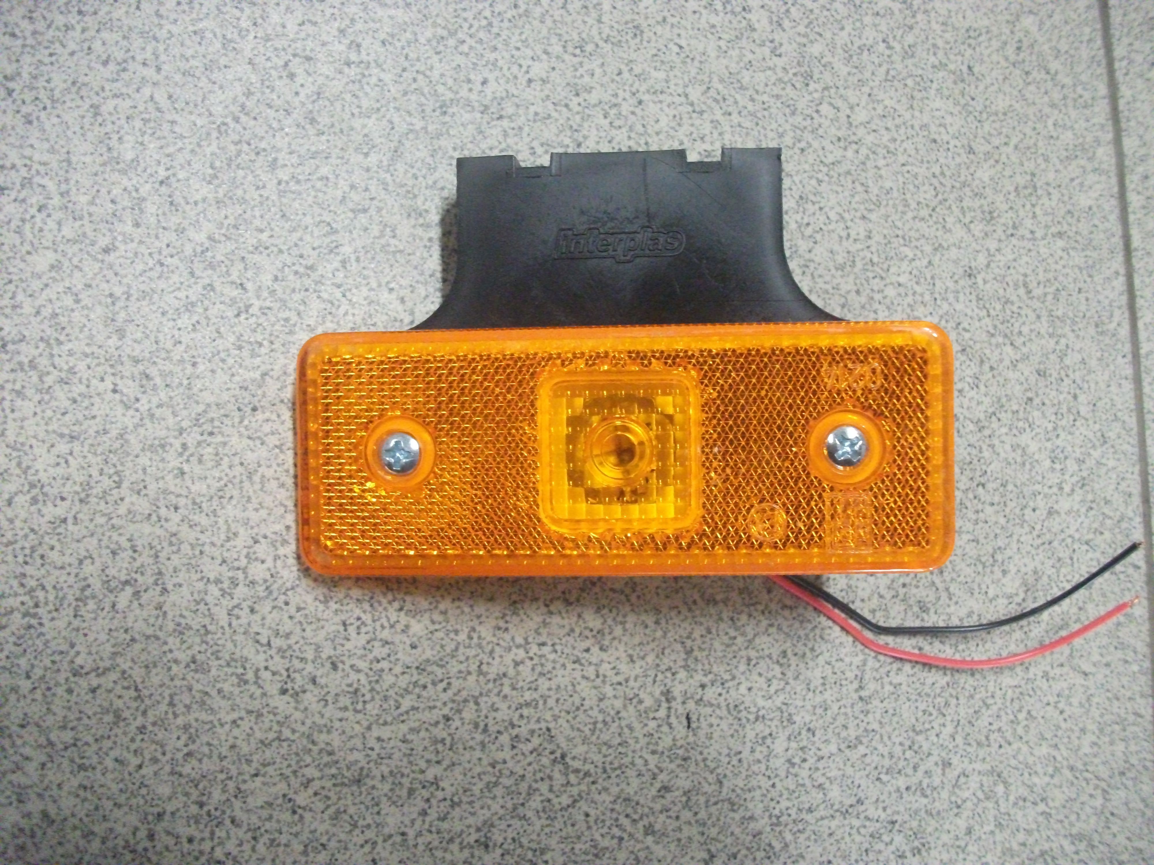 Фонарь   Габаритный  маркерный   ЖЕЛТЫЙ    с кронштейна   LED   12/24v     (ан.YP-24)