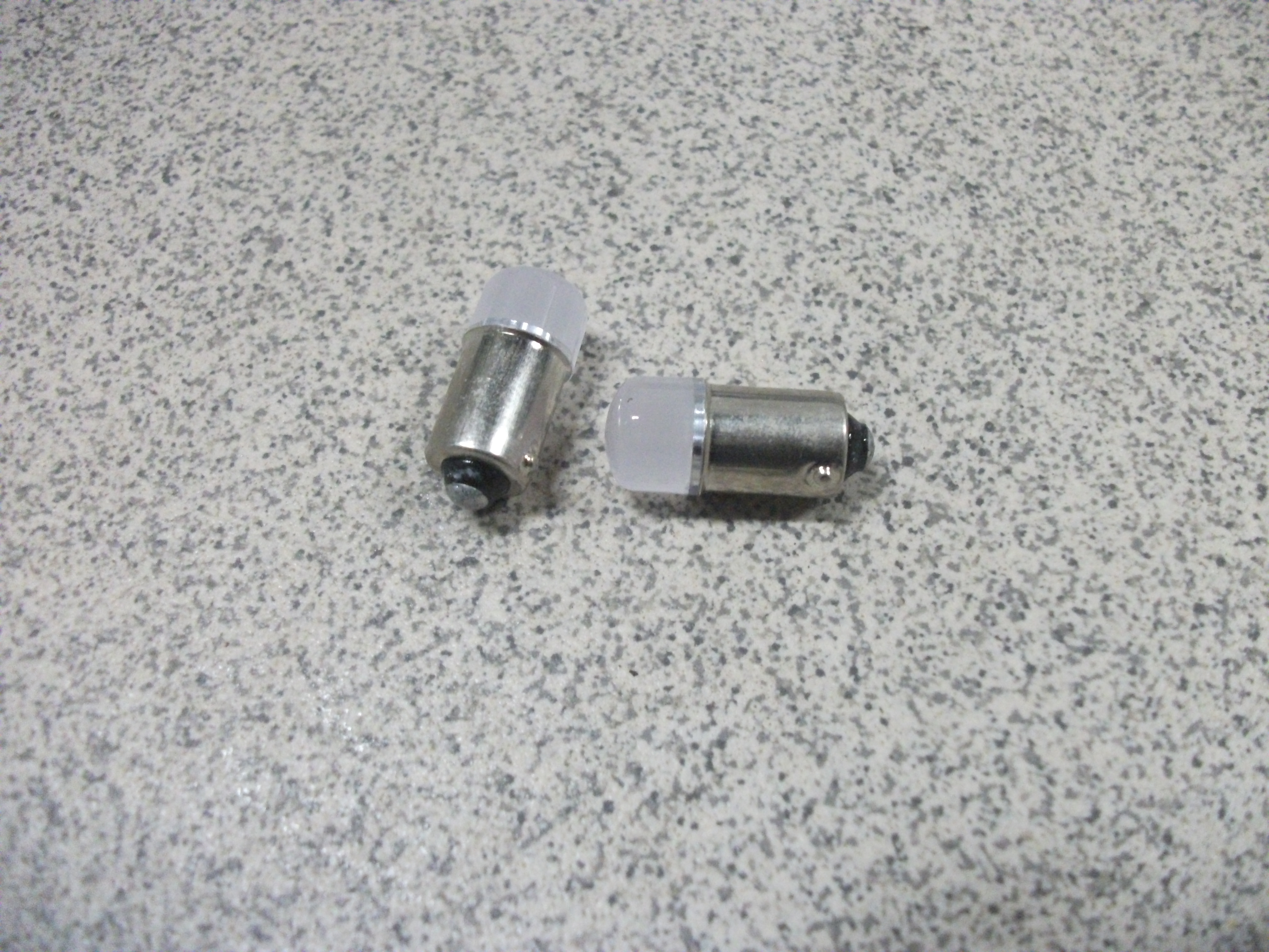 T 8 Светодиод  2 SMD   колба матовая   КРАСНАЯ