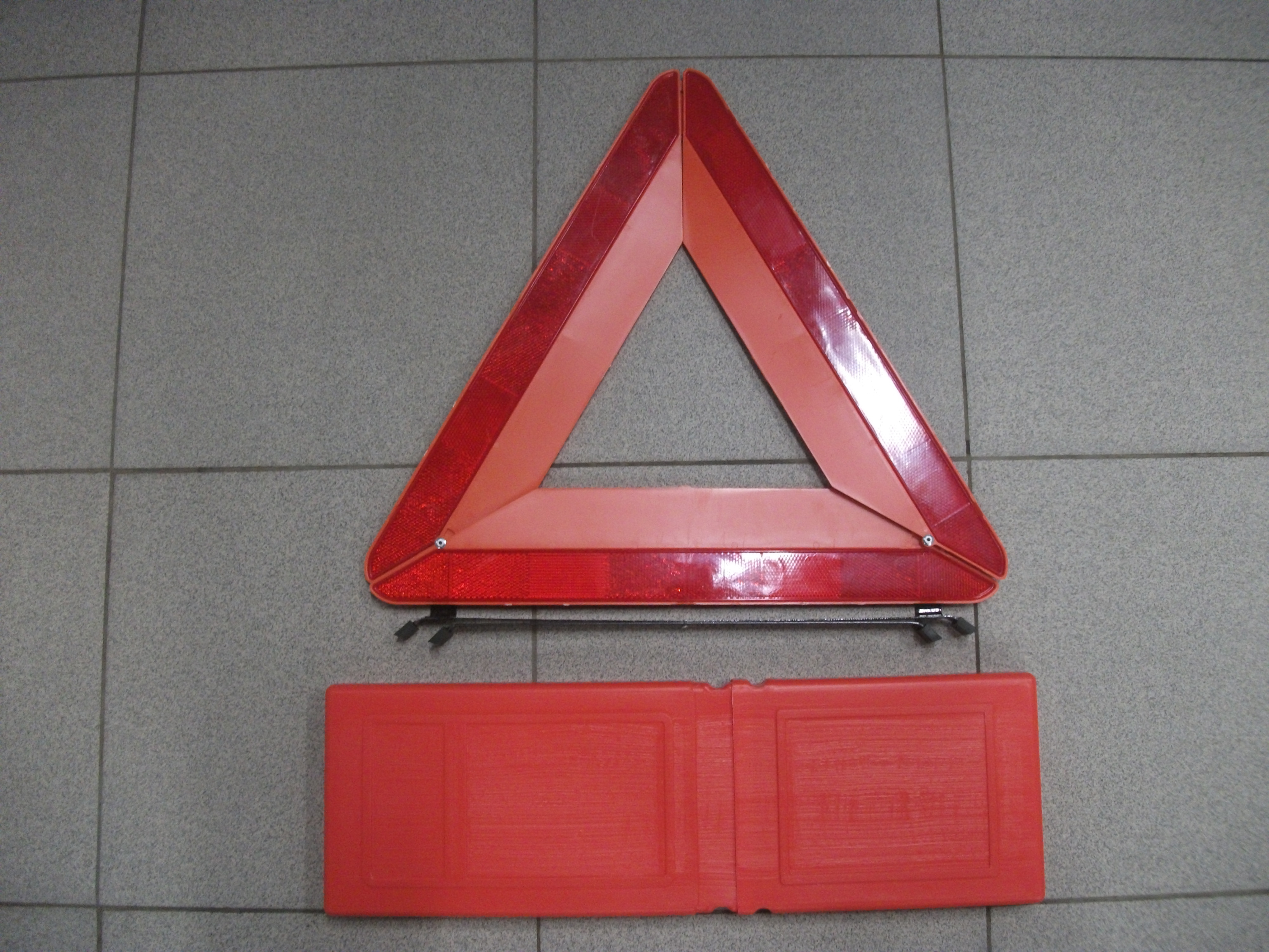 Знак аварийной остановки ГОСТ (в пенале)   DP-089