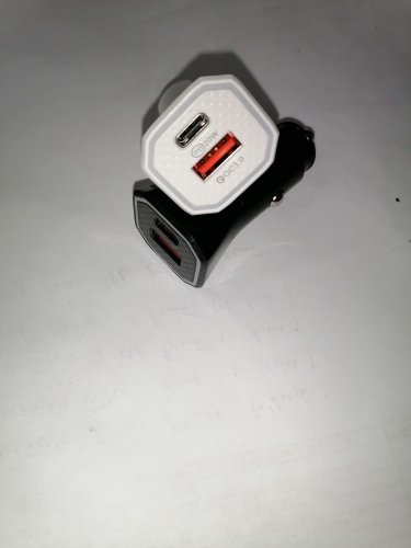 АЗУ в прикуриватель  1 USB  1 Type C   CARLIVE