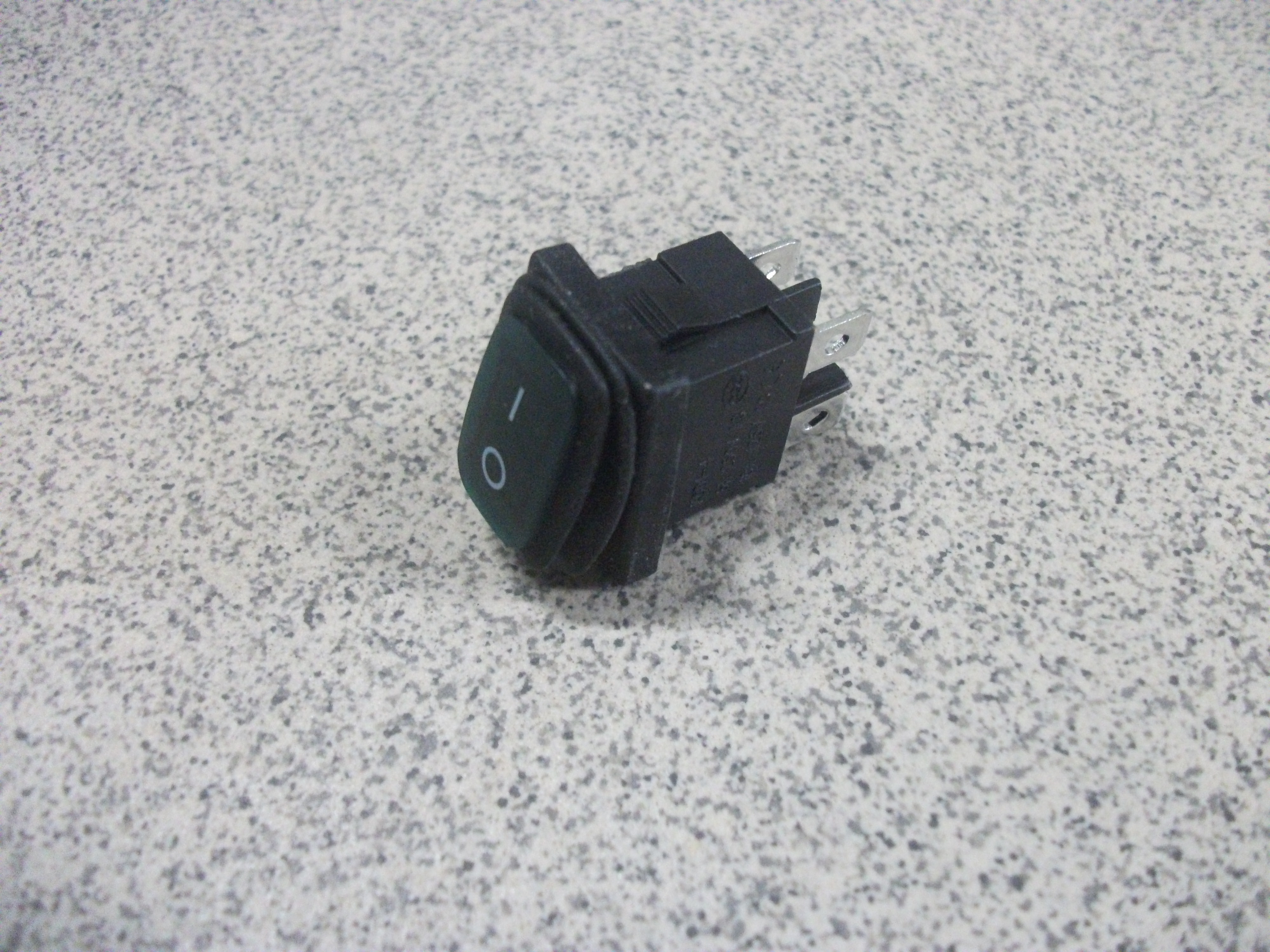 Переключатель  Sc-778, 3с, 12v, 6А  влагозащищенный (цветной)