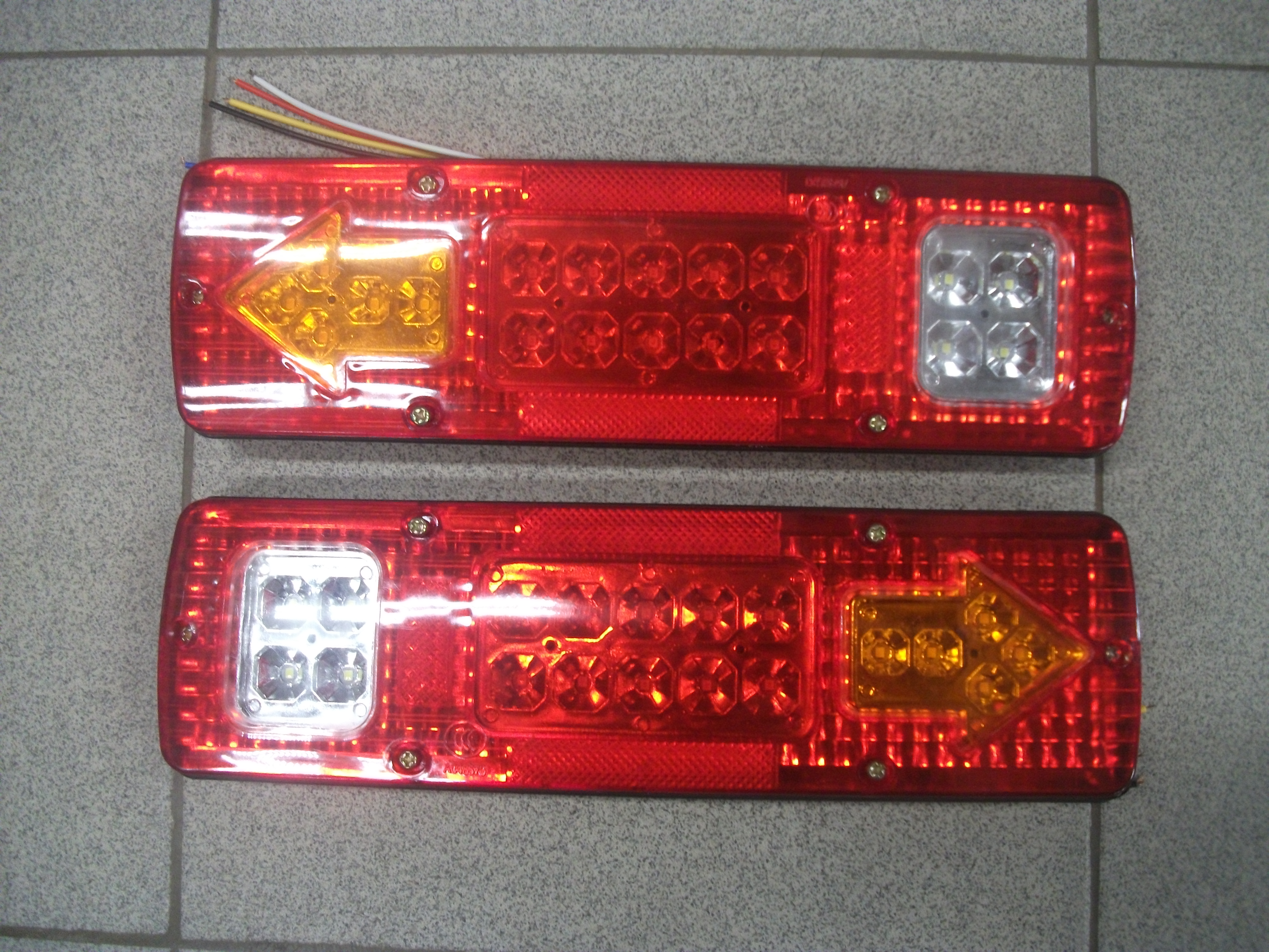 Фонарь задний  LED универсальный 12V  DH-58  (2 шт)