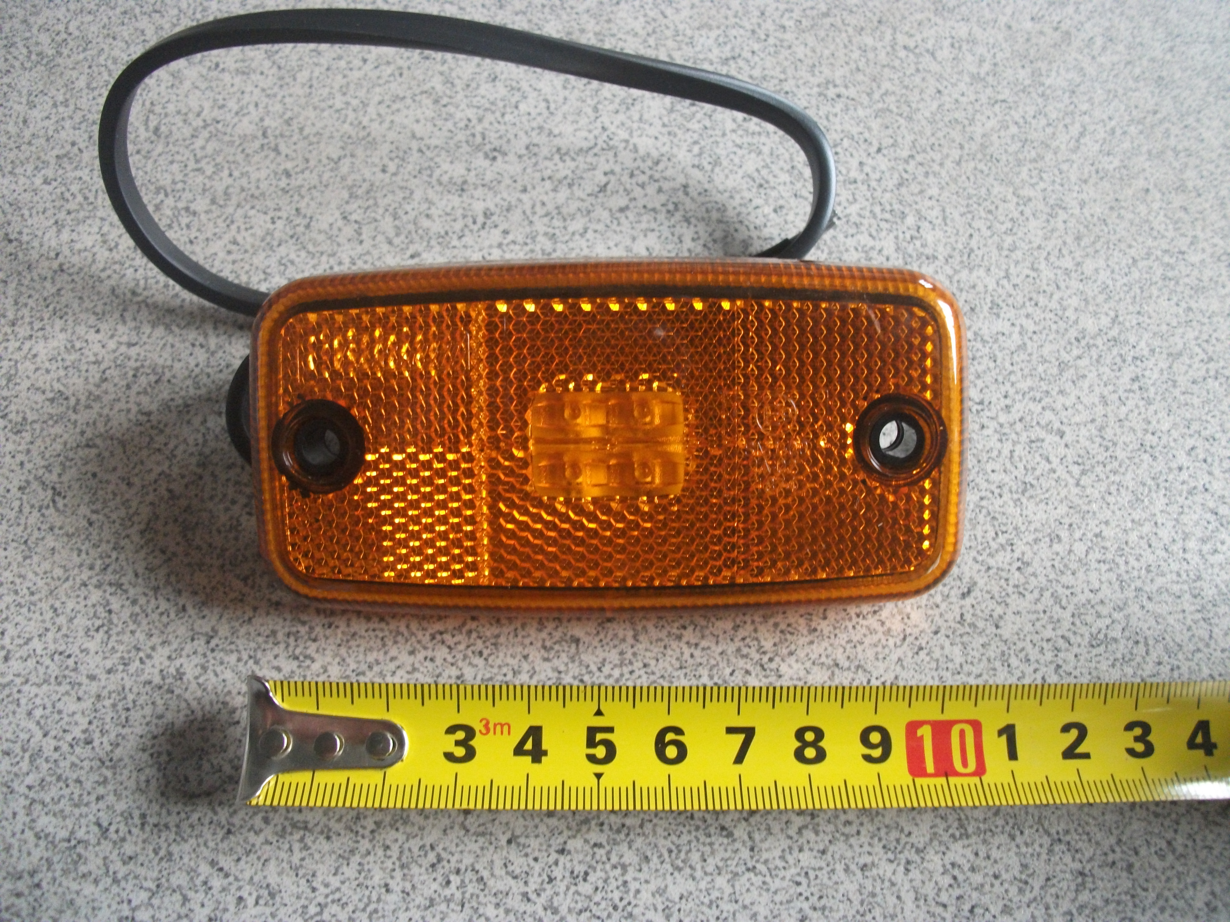Фонарь   Габаритный  контурный   диодный   ЖЕЛТЫЙ   FRISTOM  12-30v   FT019ZLED