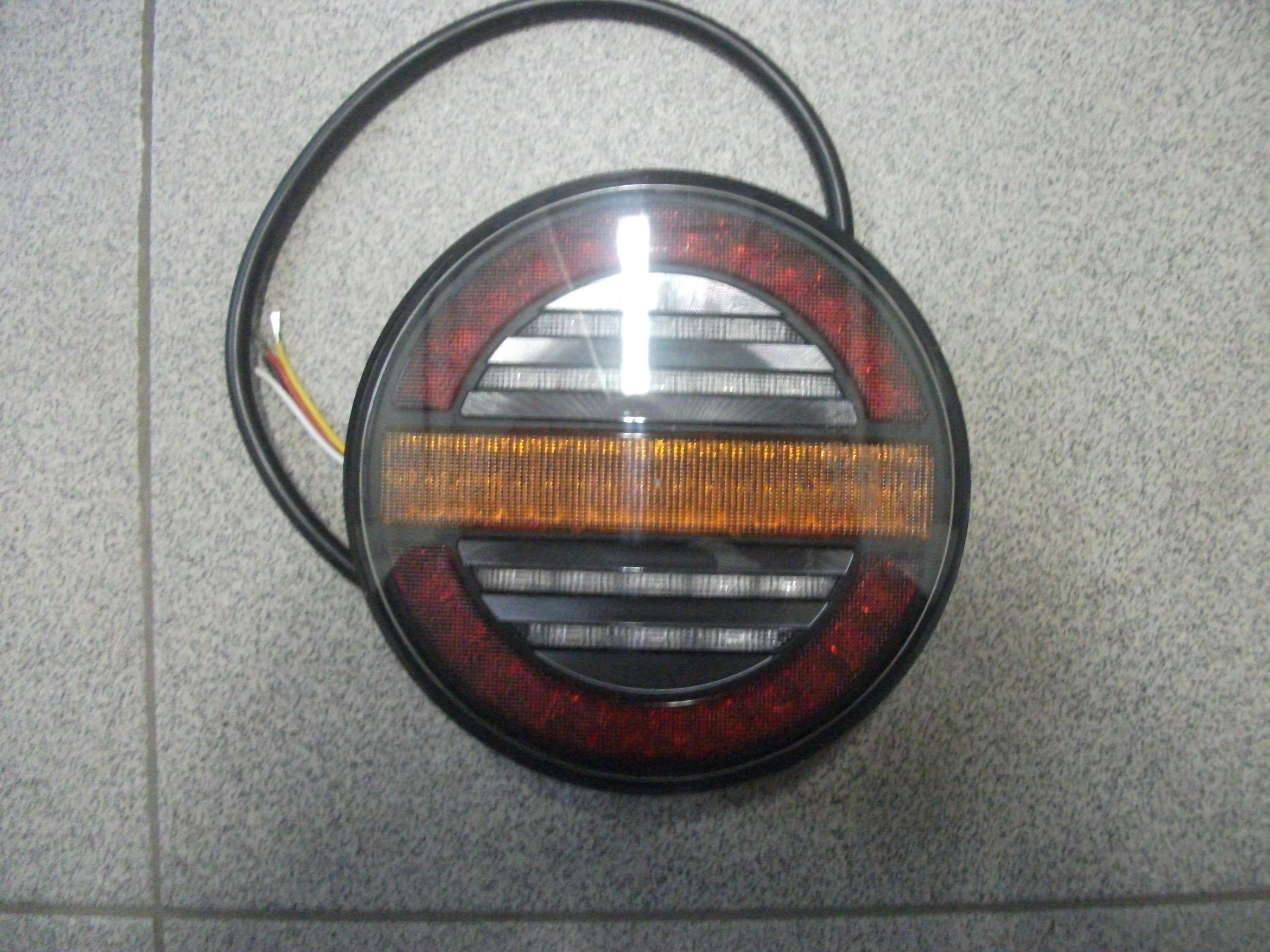 Фонарь задний  LED универсальный 12V/24V  круглый   FRISTOM   FT213LEDDI
