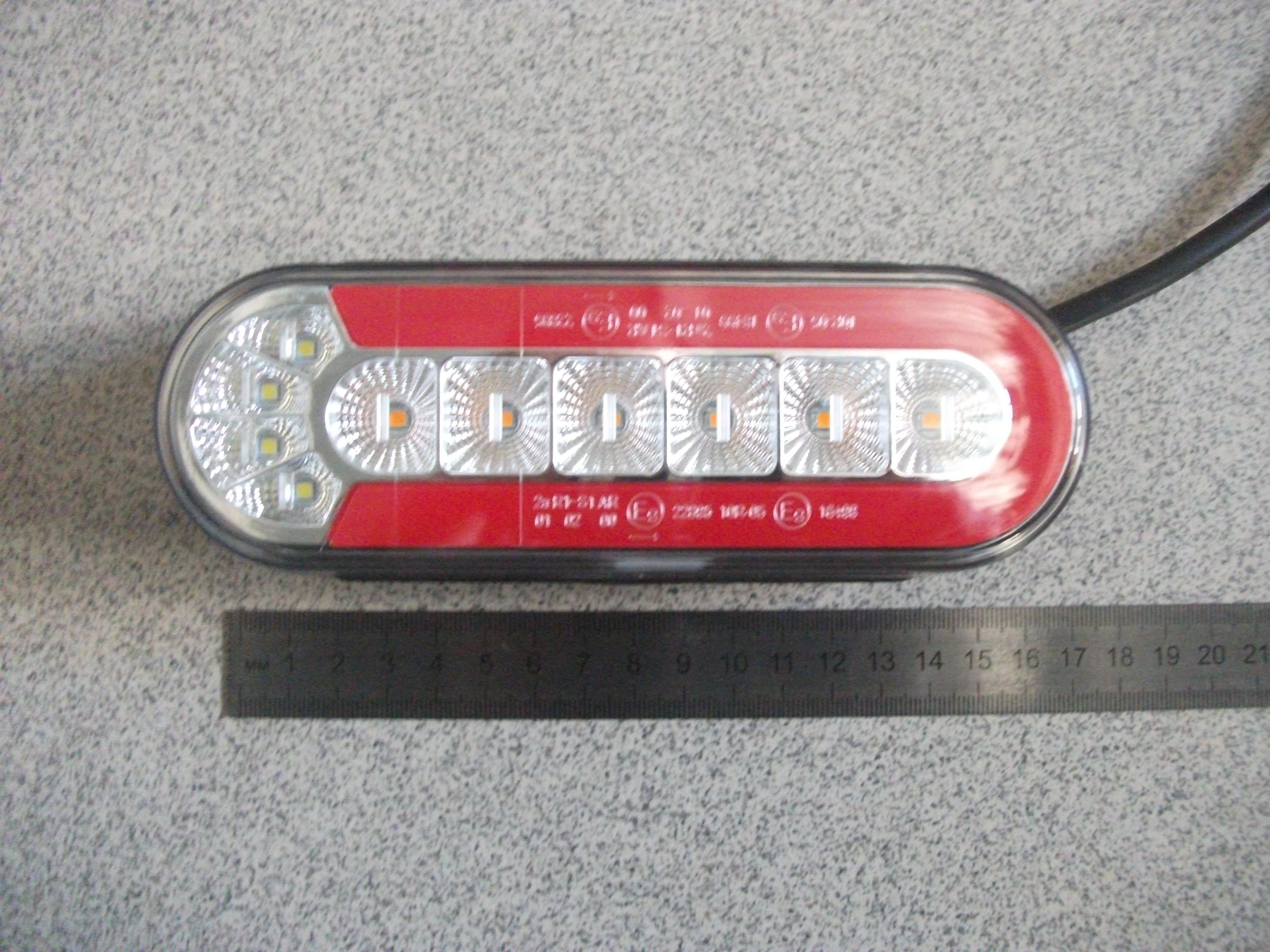 Фонарь задний  LED  универсальный  165x58 мм 10-32V   SST-165102PSDR-U