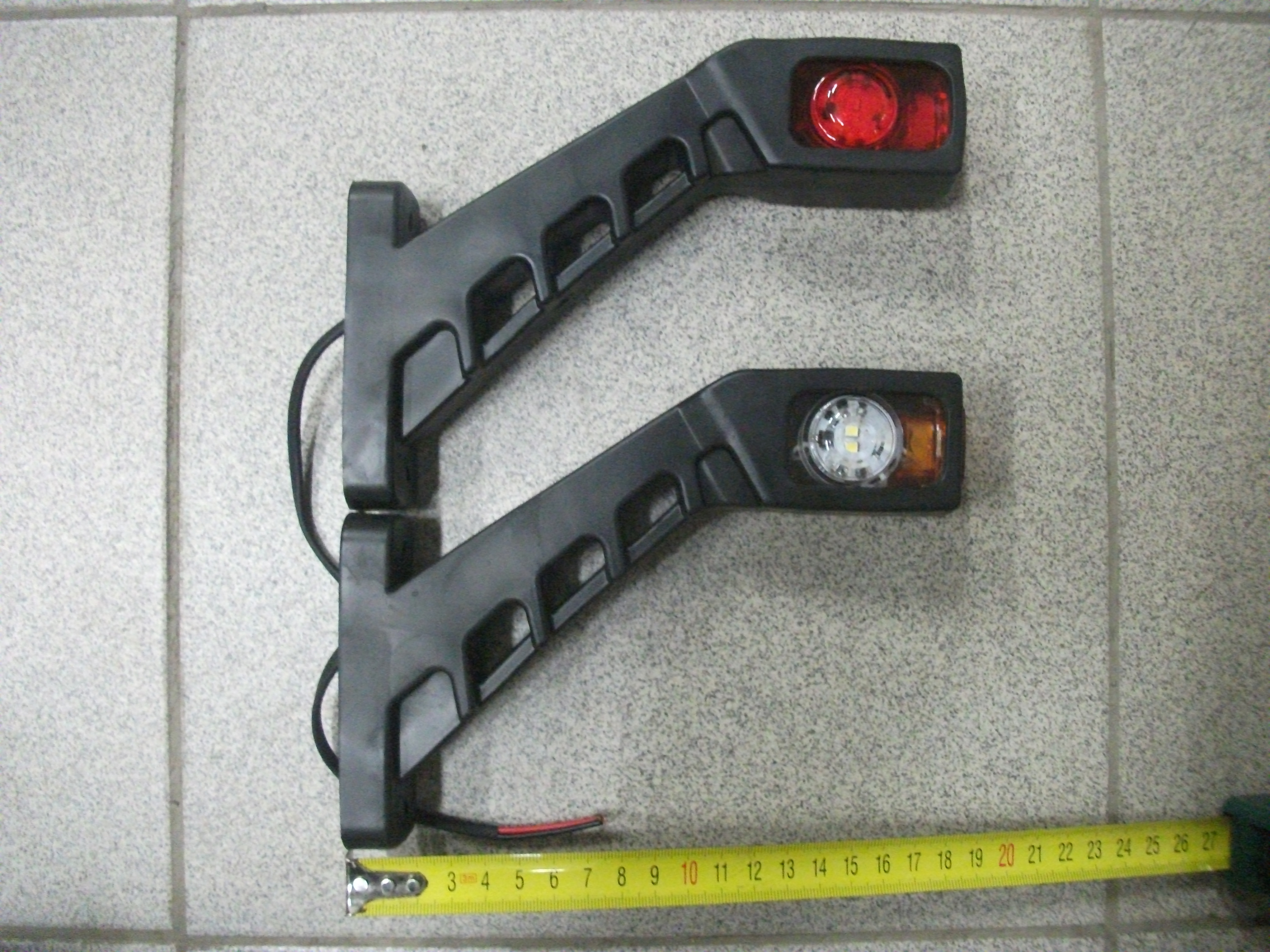 Фонарь   Габаритный   (РОЖКИ)          4 диода   КВАДРАТ   12/24v   L=90мм    аналог  ФГ-22  КА-38