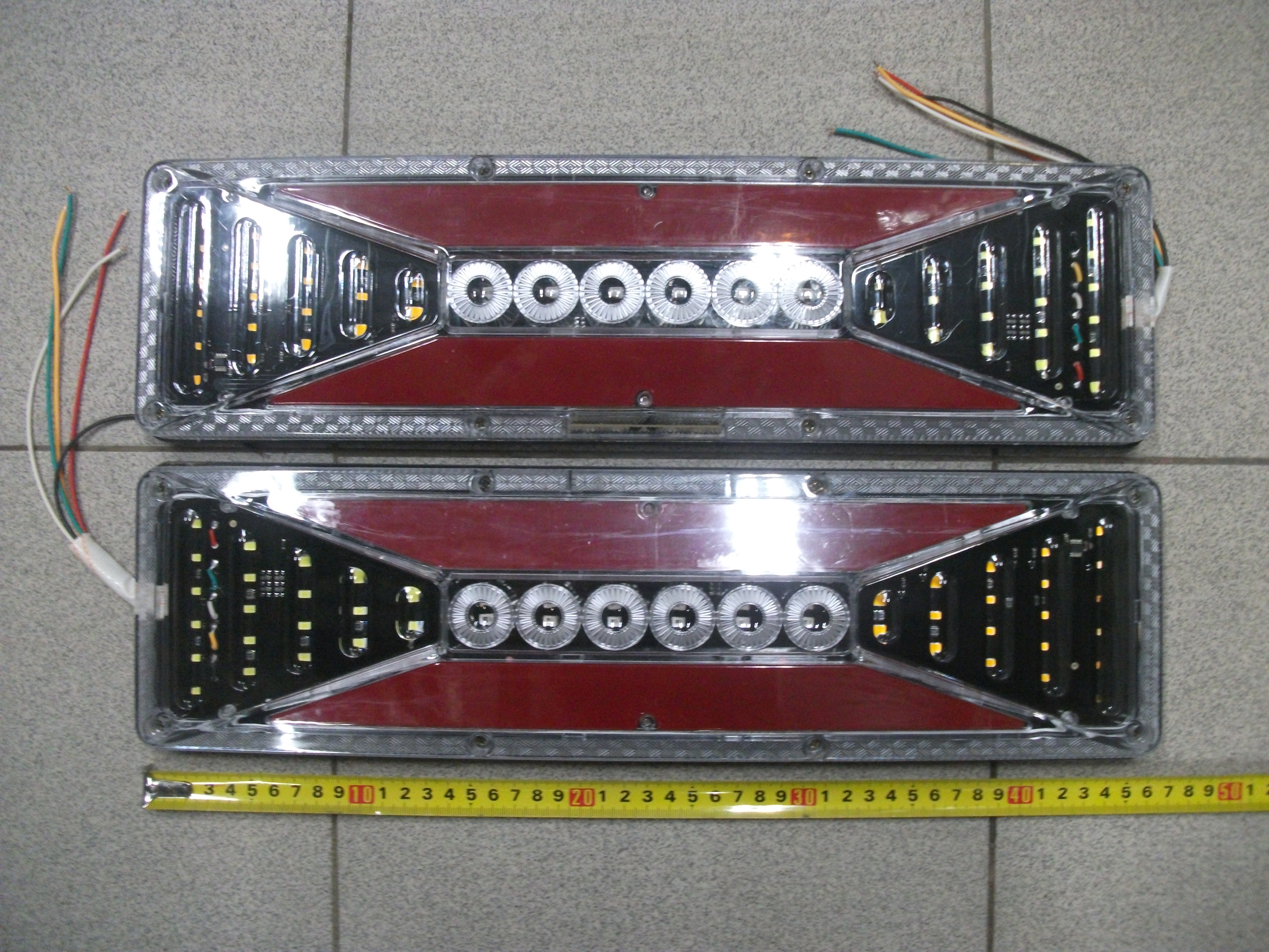 Фонарь задний  LED  универсальный  46 см 12-24V