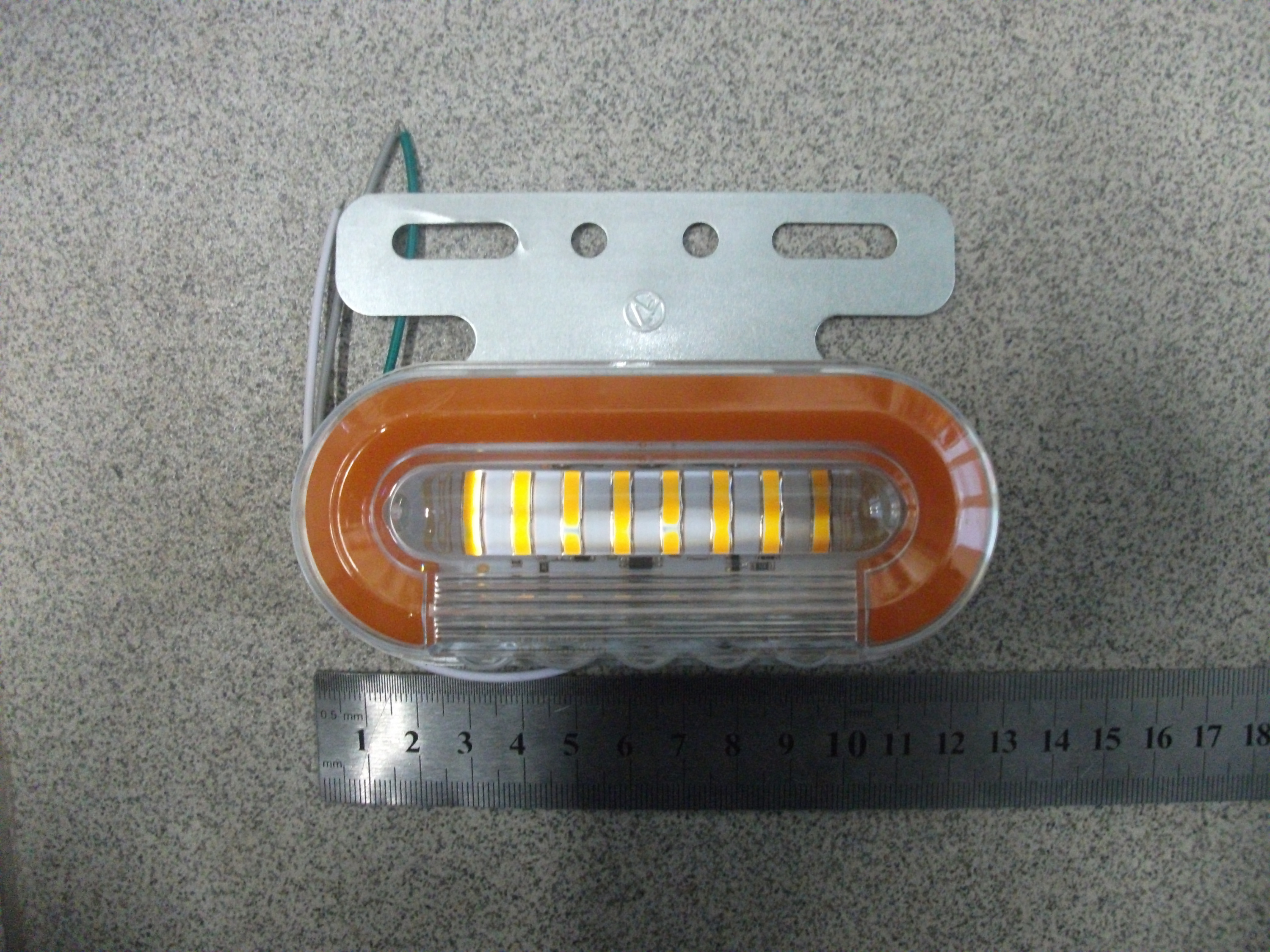 Фонарь   Габаритный   с  Подсветкой колеса  12v  LED  G7010-12V