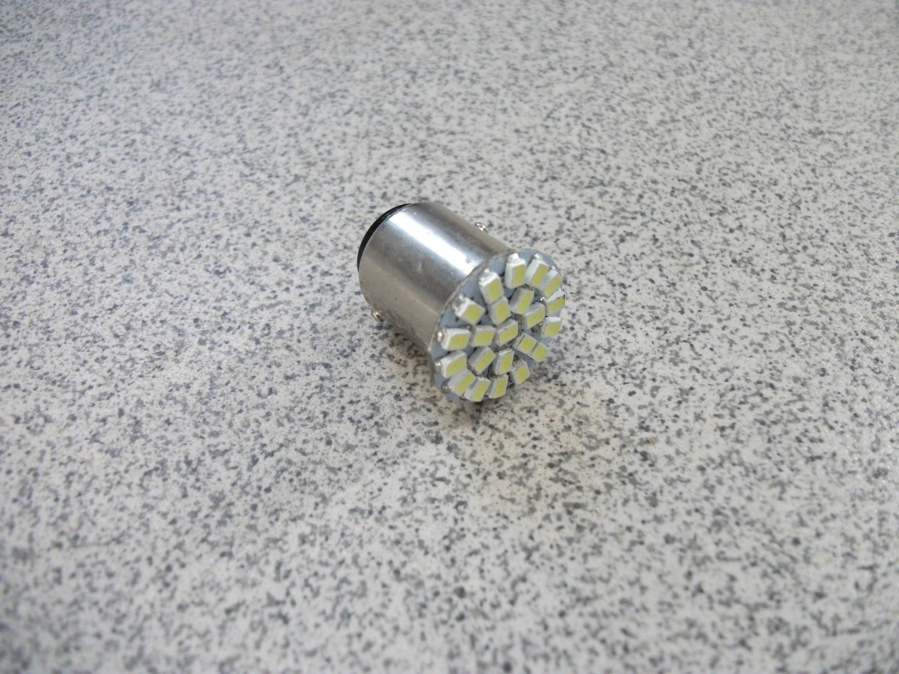 S 25 Светодиод  2-х контактный 22 SMD