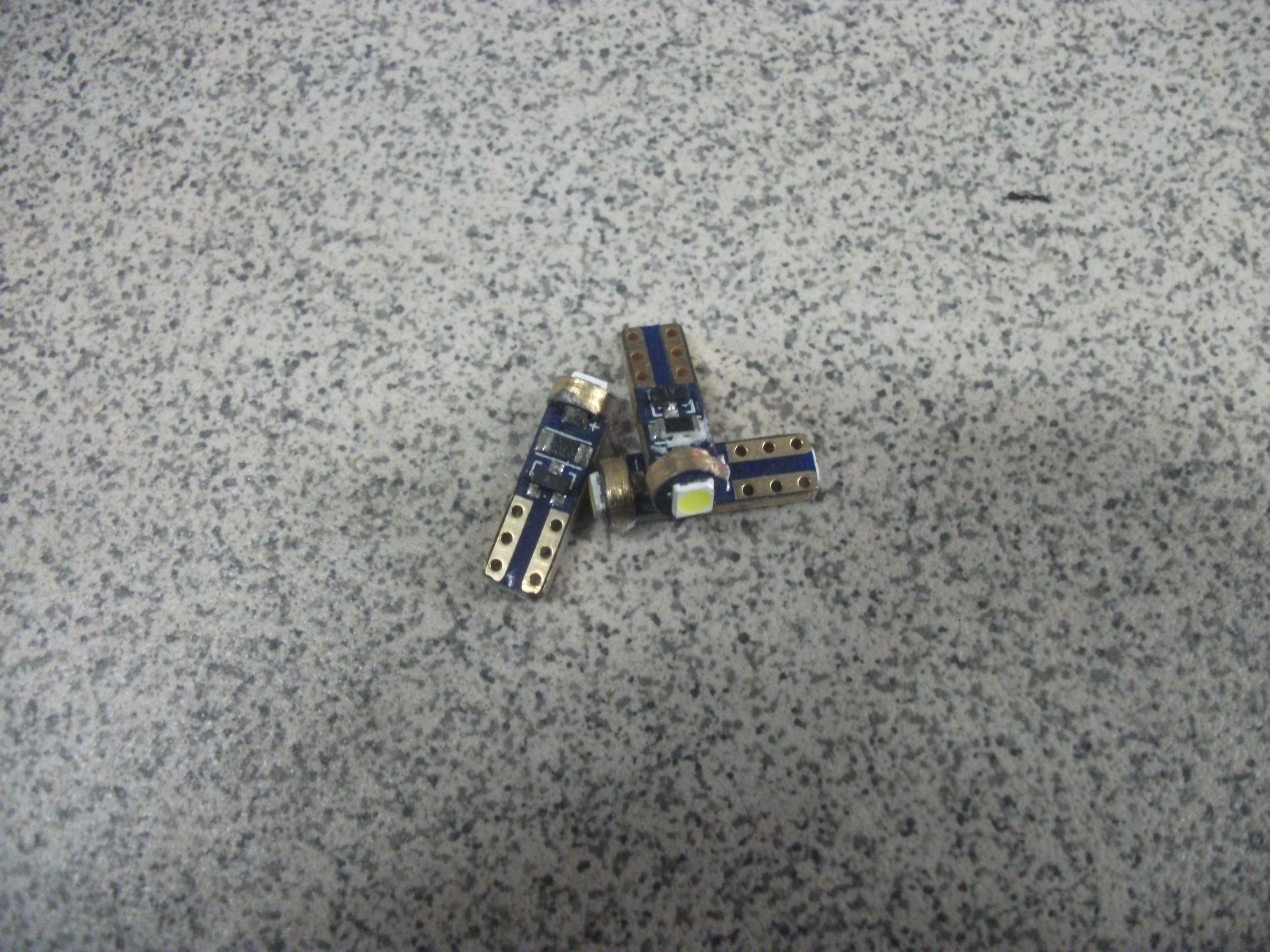 T 5 (1 SMD) 12v/0.5w  белый освещения прибора 2  12-24v  обманка