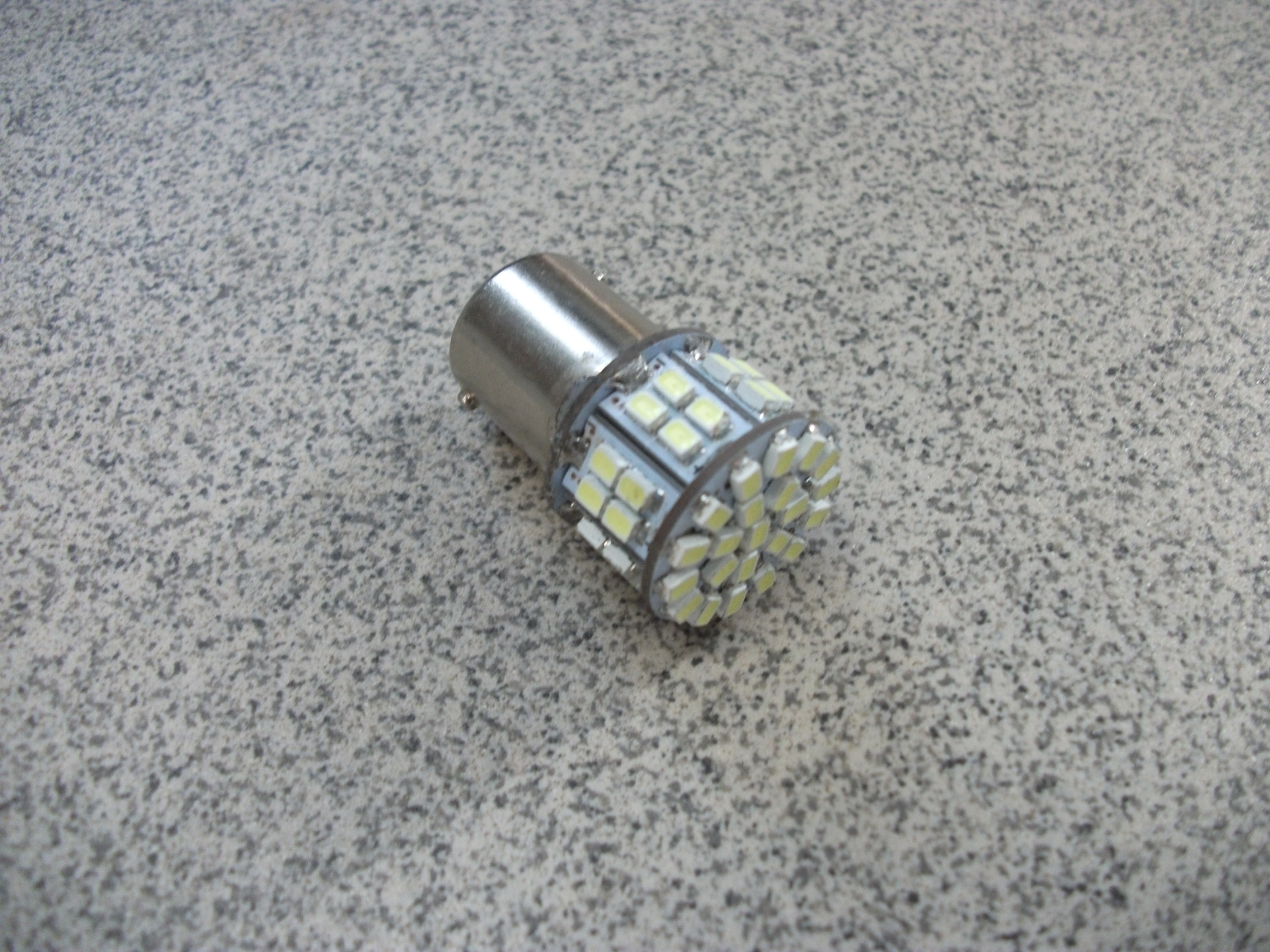 S 25 Светодиод  1-но контактный  50 SMD  (64 SMD)