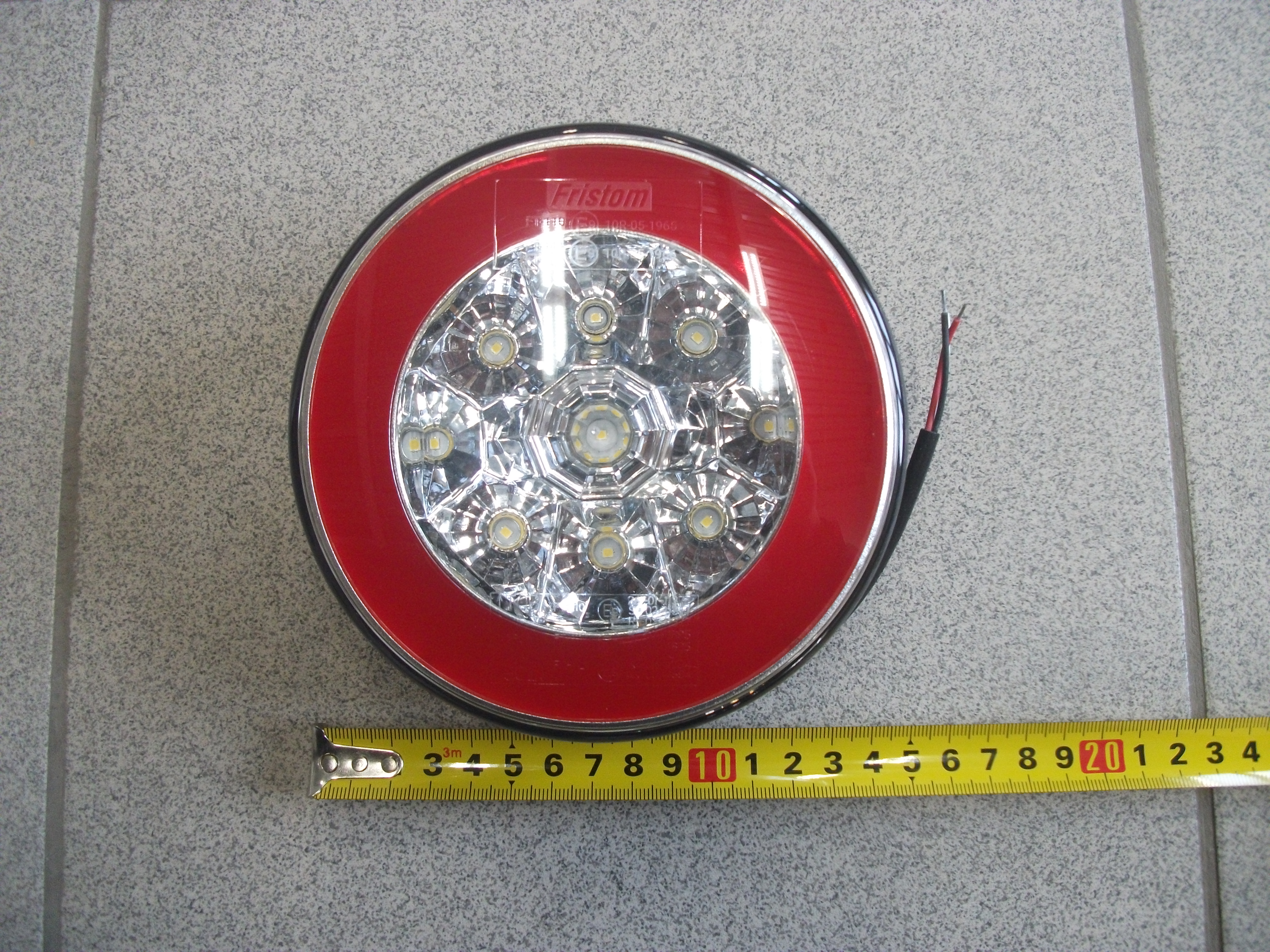 Фонарь задний  LED заднего хода с габар. 12V/24V  круглый   FRISTOM   FT112LED