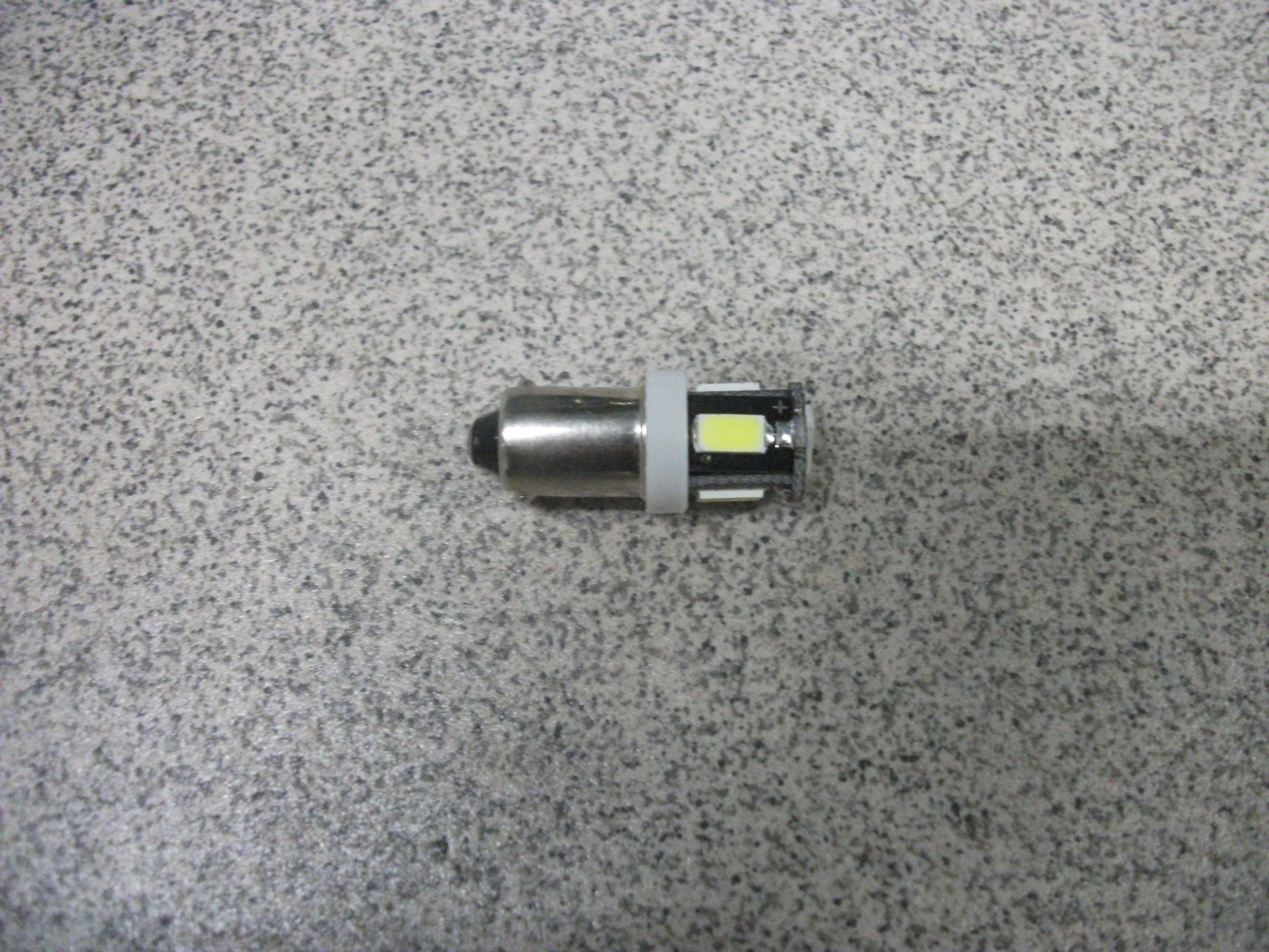 T 8 Светодиод  5 SMD + 1 SMD   (8 SMD + 1 SMD)