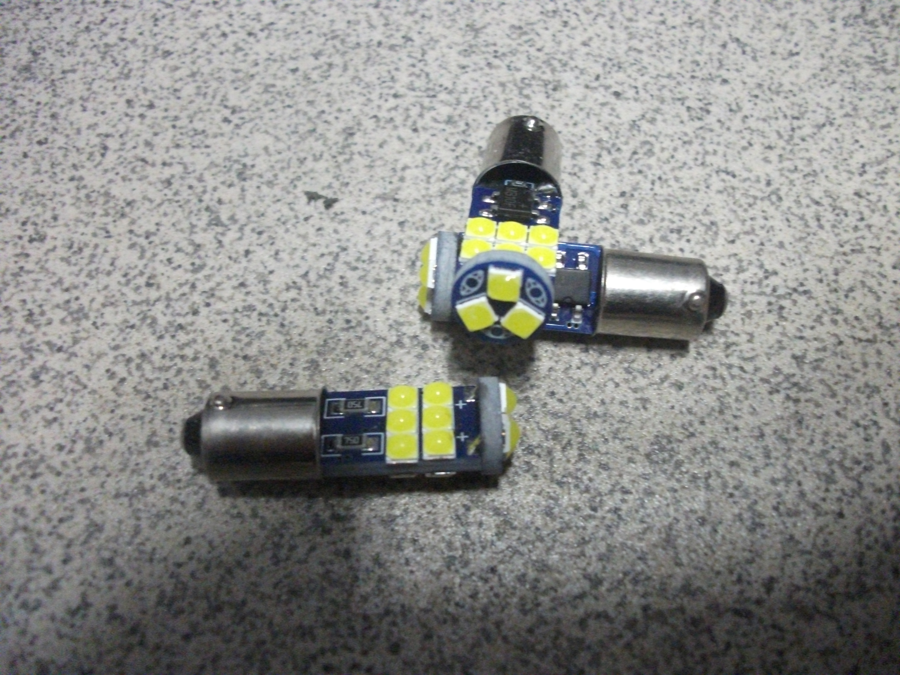 T 8 Светодиод    10 SMD   кридиод
