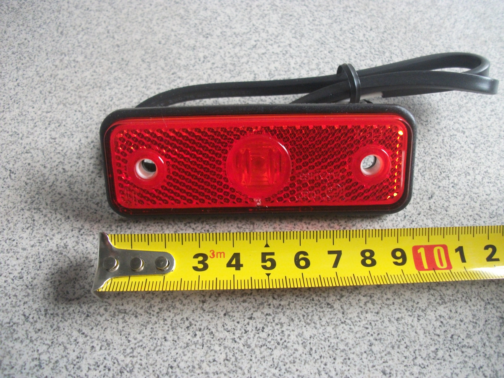 Фонарь   Габаритный  контурный   диодный   КРАСНЫЙ   FRISTOM  12-30v   FT004CLED
