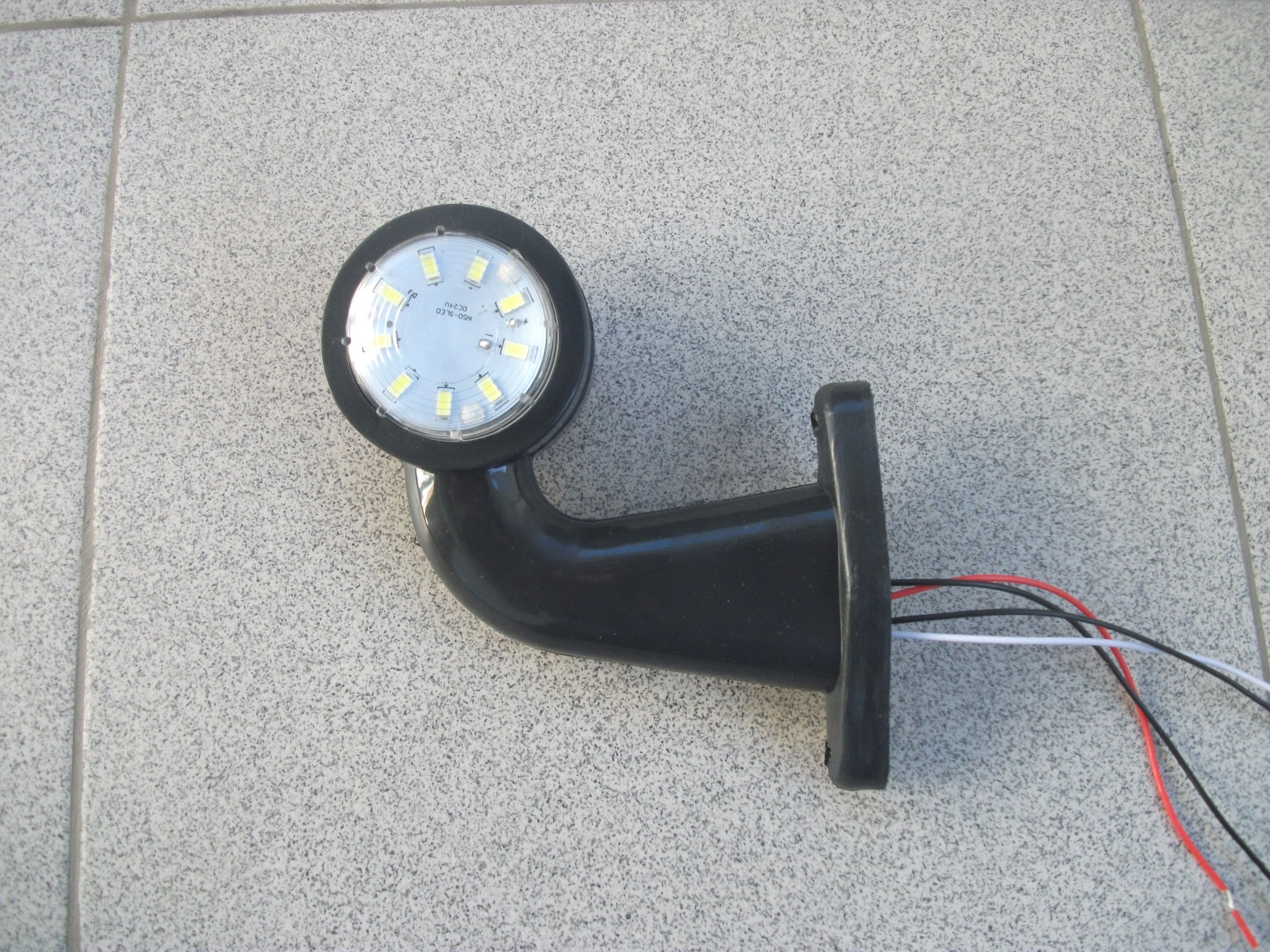 Фонарь   Габаритный   (РОЖКИ)    90'     ФГ-16-04.3716 LED красно\белый бегающий