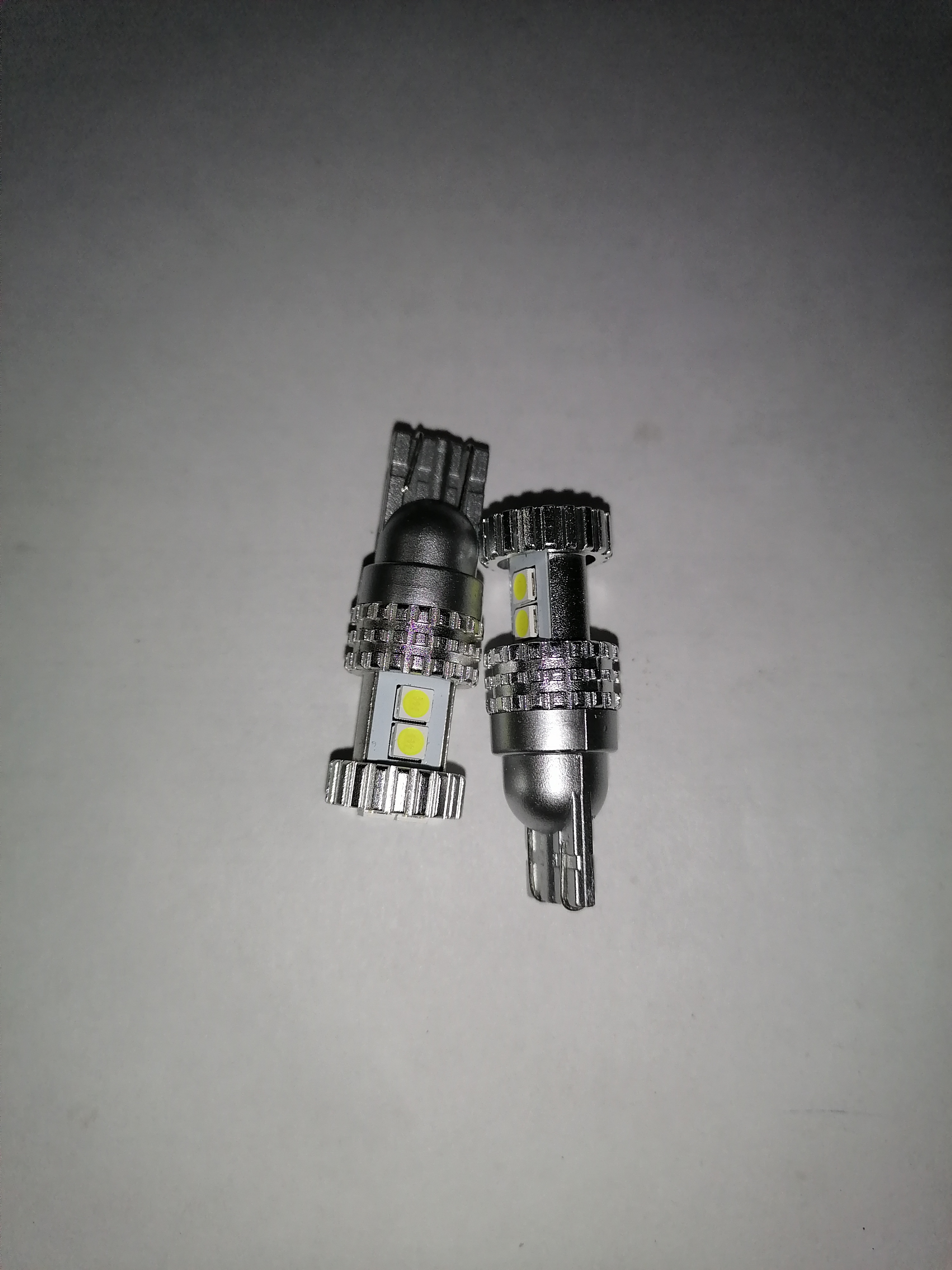 T10-БЦ Светодиод  6 SMD кридиод  12V-24V  обманка