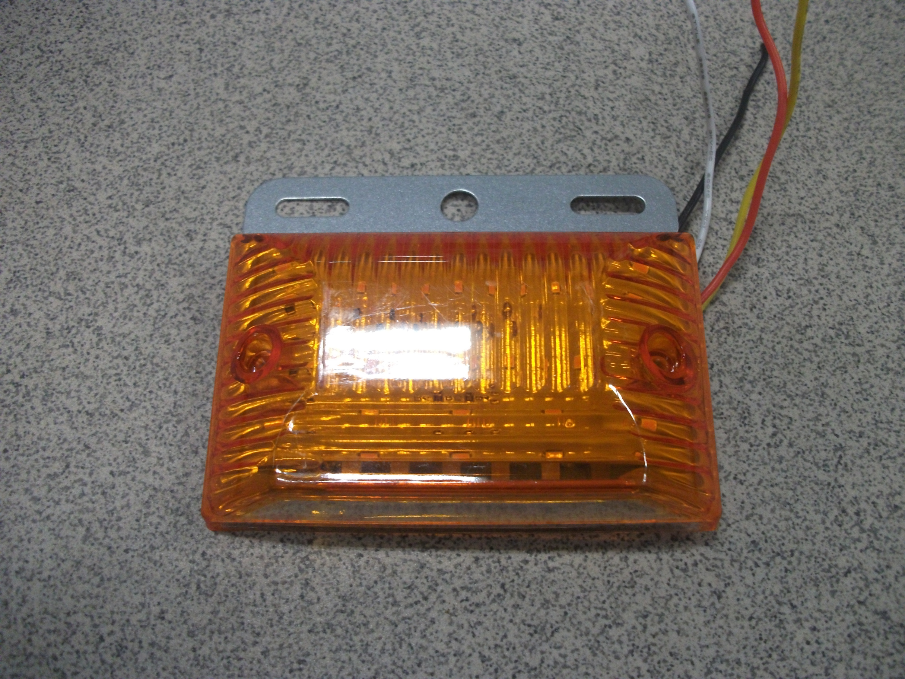 Фонарь   Габаритный   с  Подсветкой колеса  24v  LED