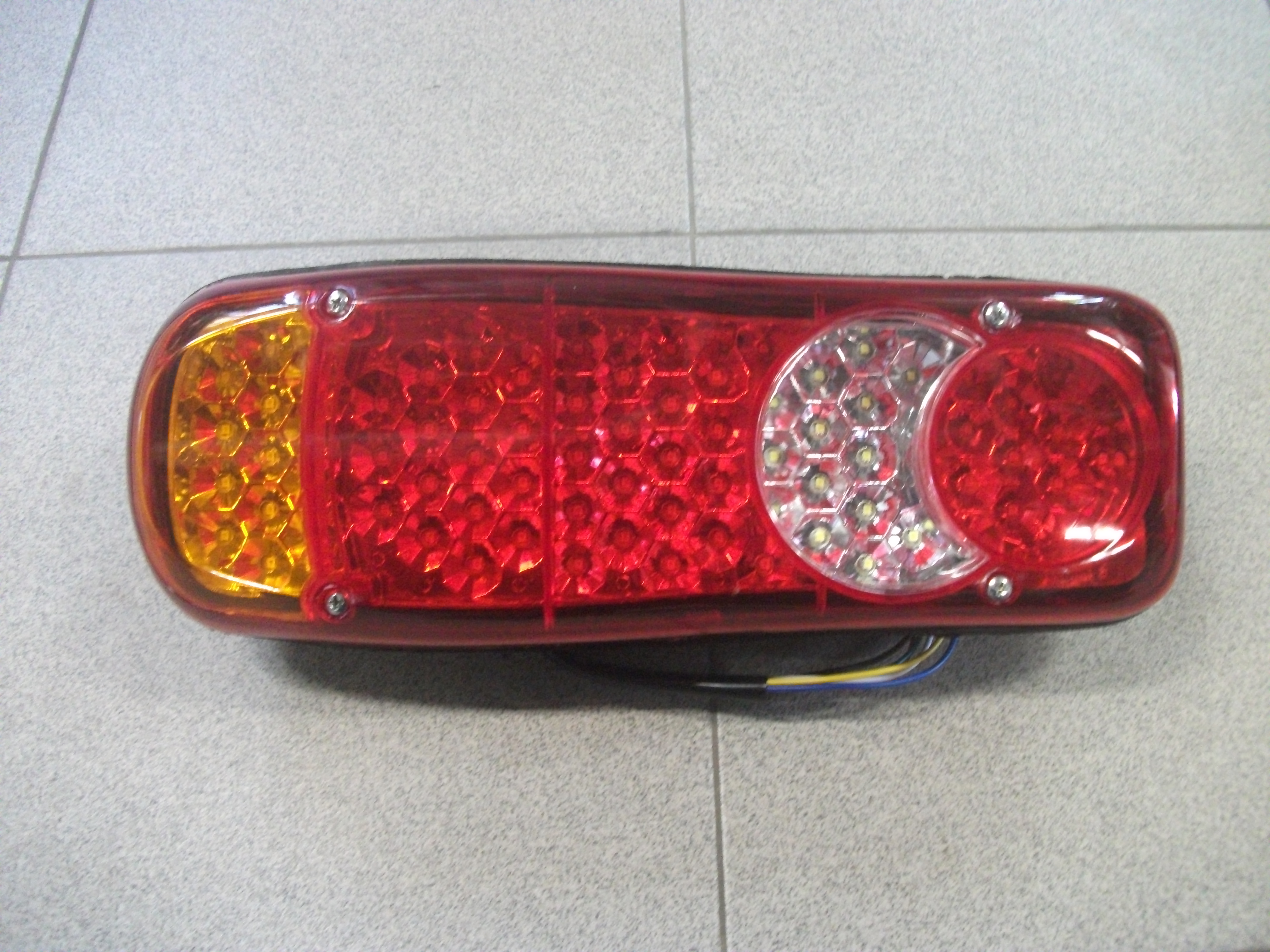 Фонарь задний  RENAULT  DAF  левый  LED с кабелем