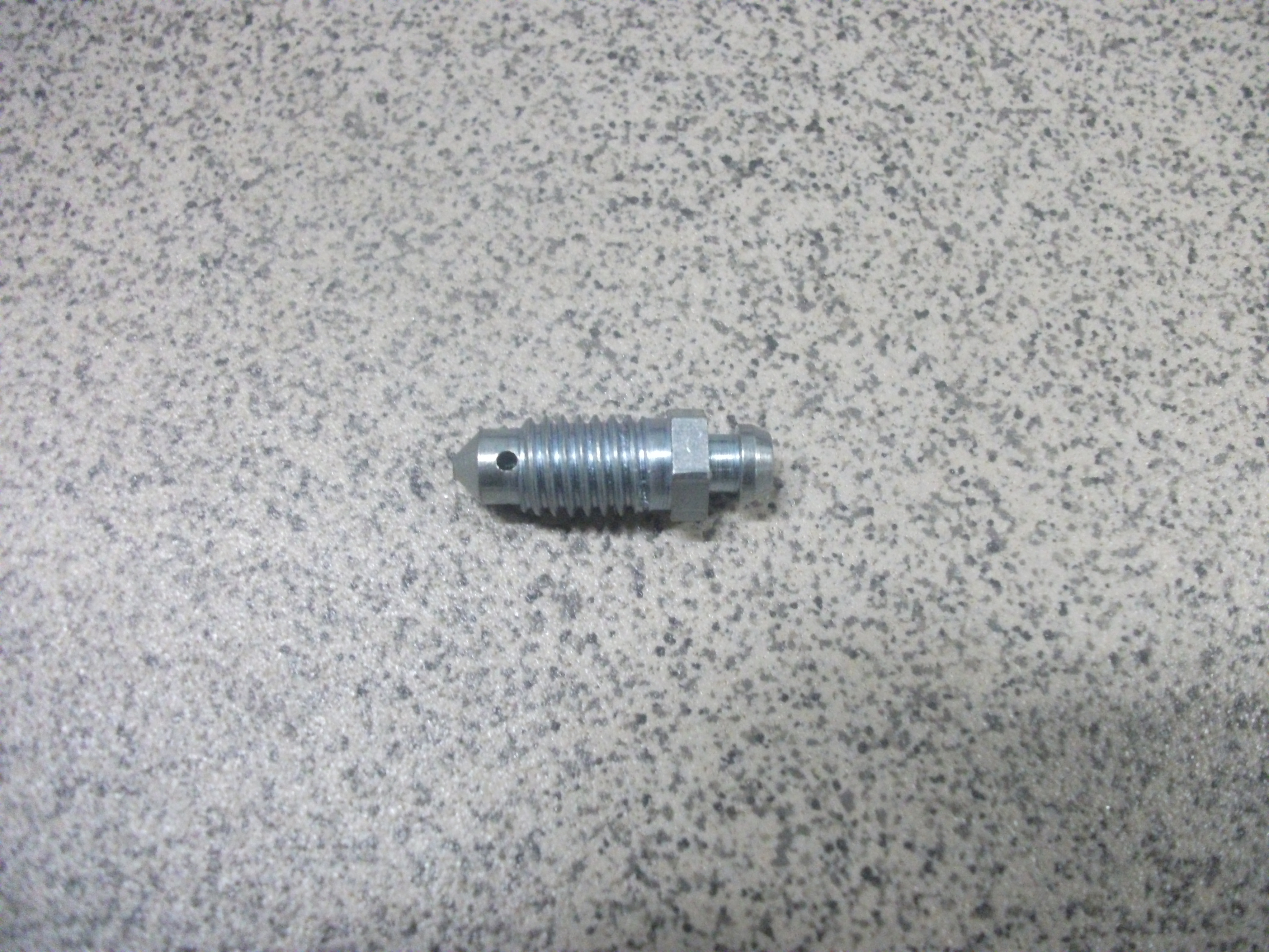 Штуцер  прокачки тормозов М8*1,25/25     2101-07 (ключ 8, короткий)