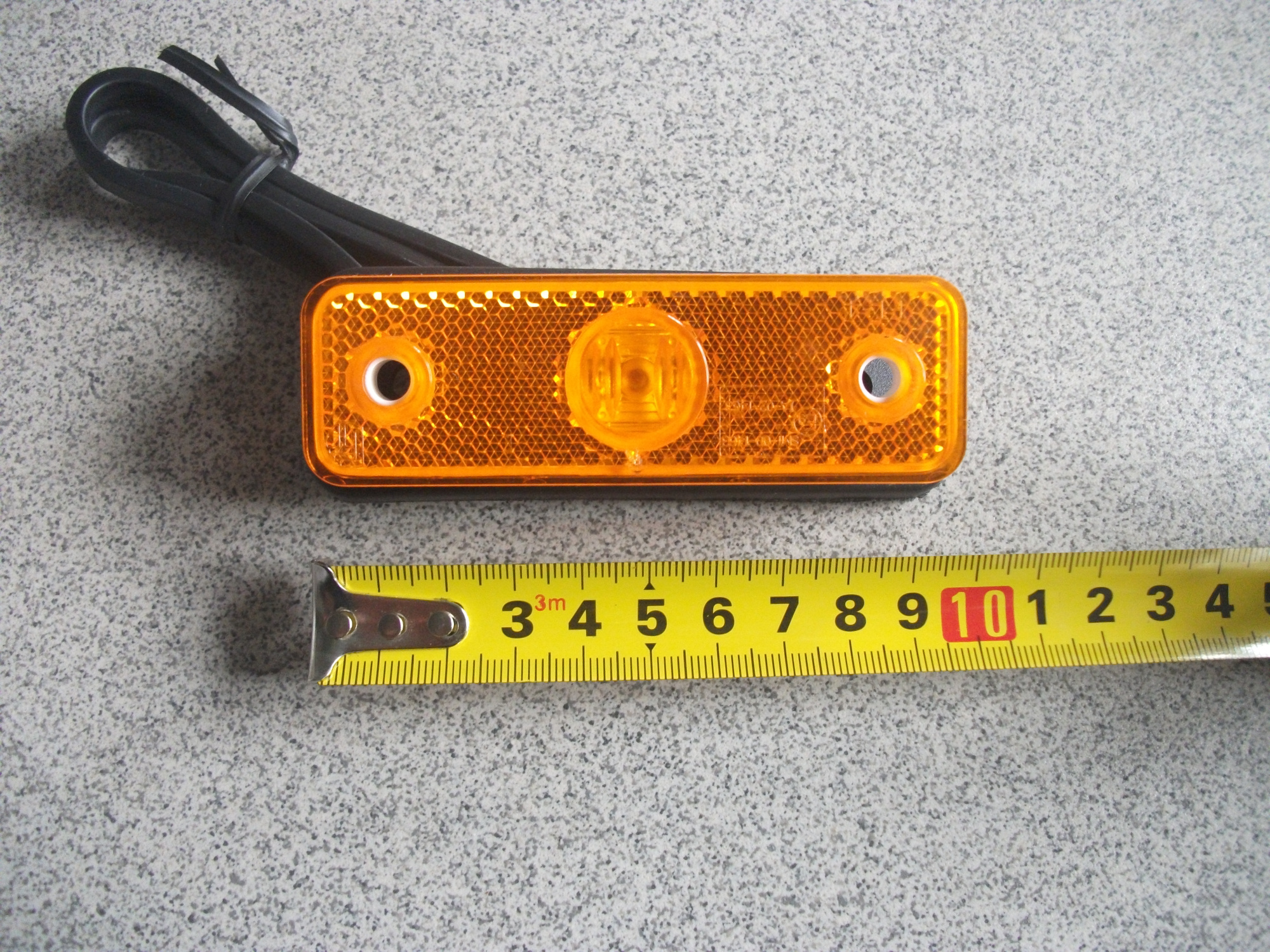 Фонарь   Габаритный  контурный   диодный   ЖЕЛТЫЙ   FRISTOM  12-30v   FT004ZLED