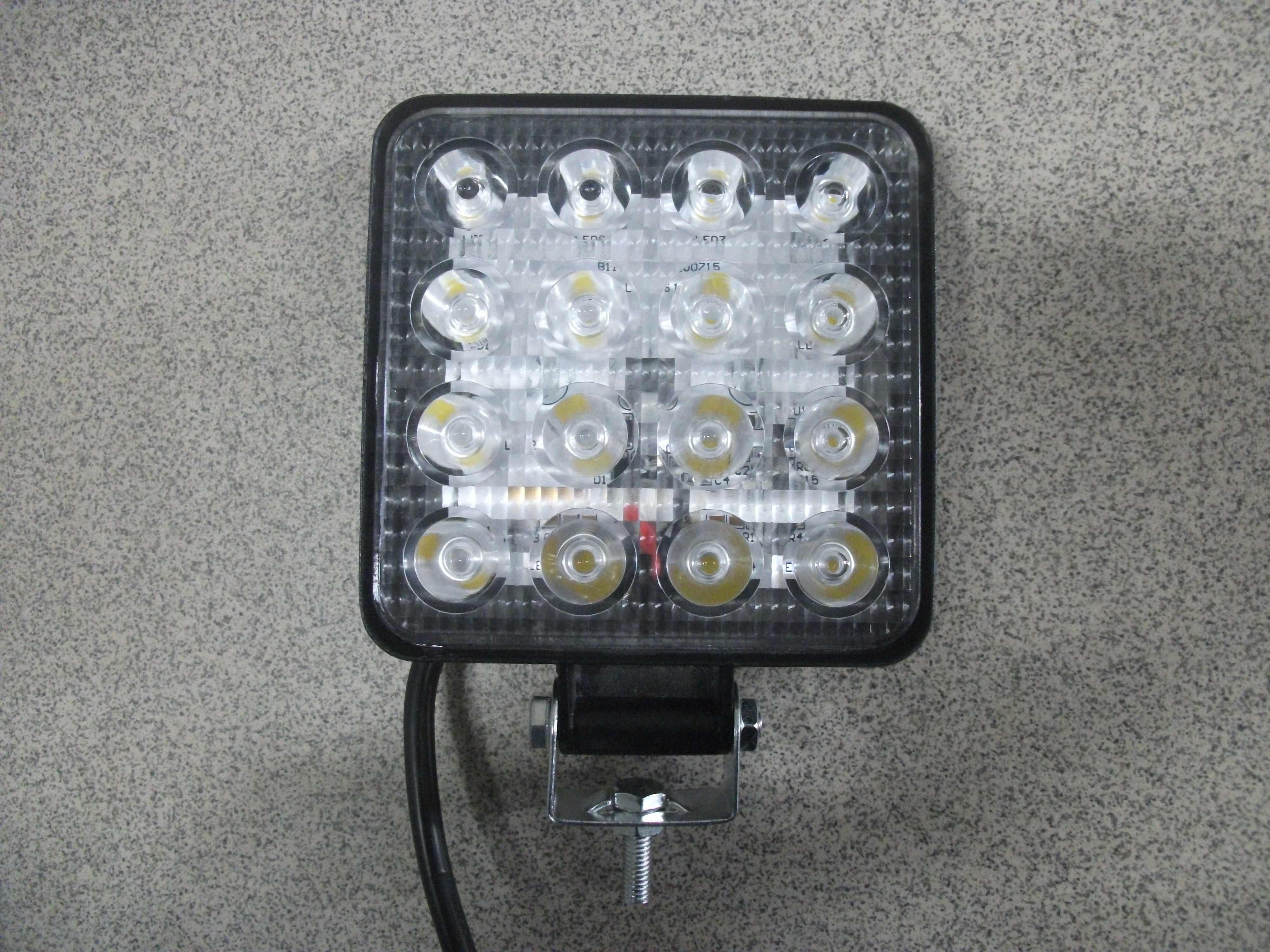 Фара   Противотуманная   48W  16 LED  квадратная  G0001-45мм (JR-G16-Y, 48S-SQ)