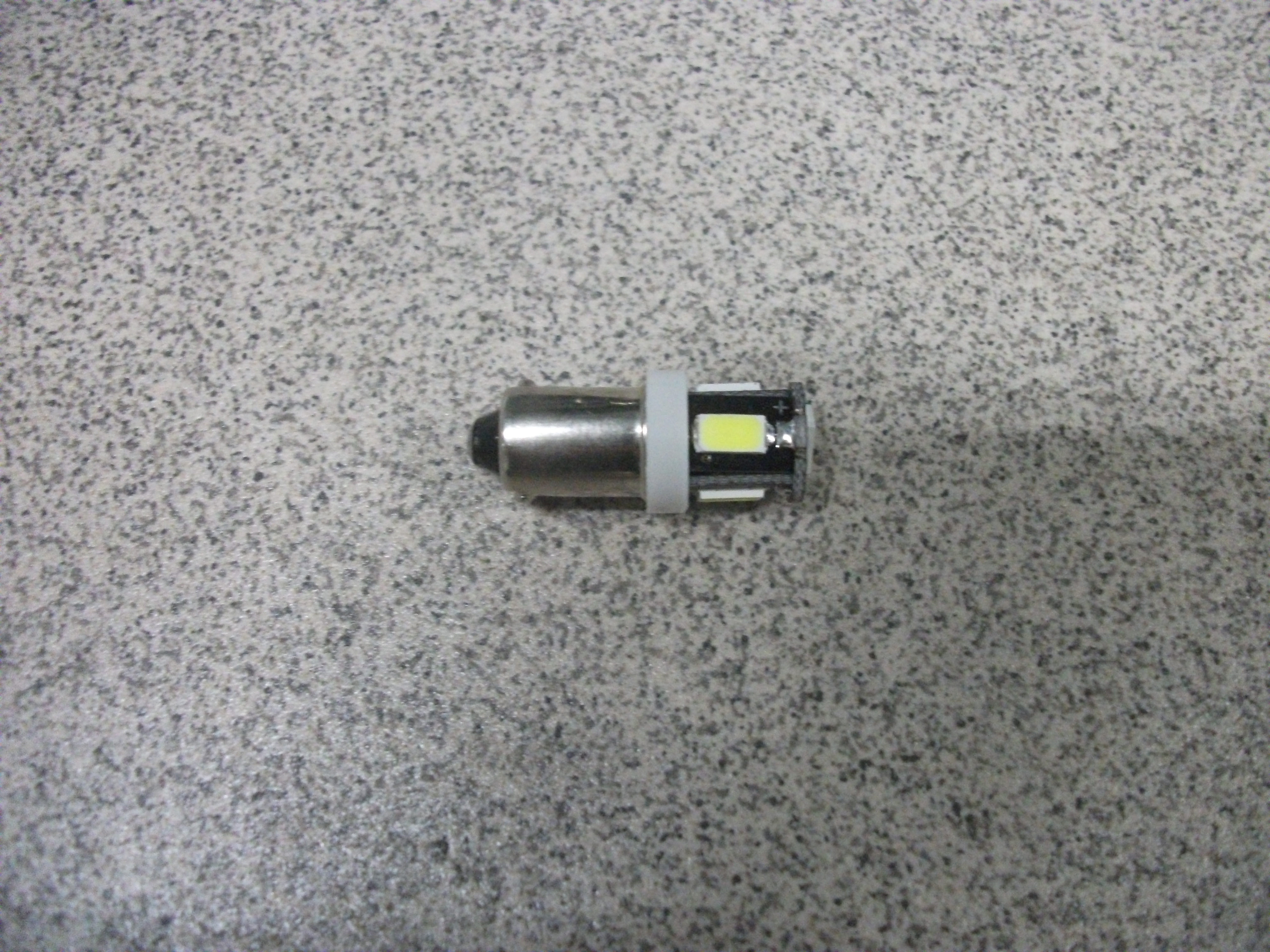 T 8 Светодиод  5 SMD + 1 SMD   (8 SMD + 1 SMD)