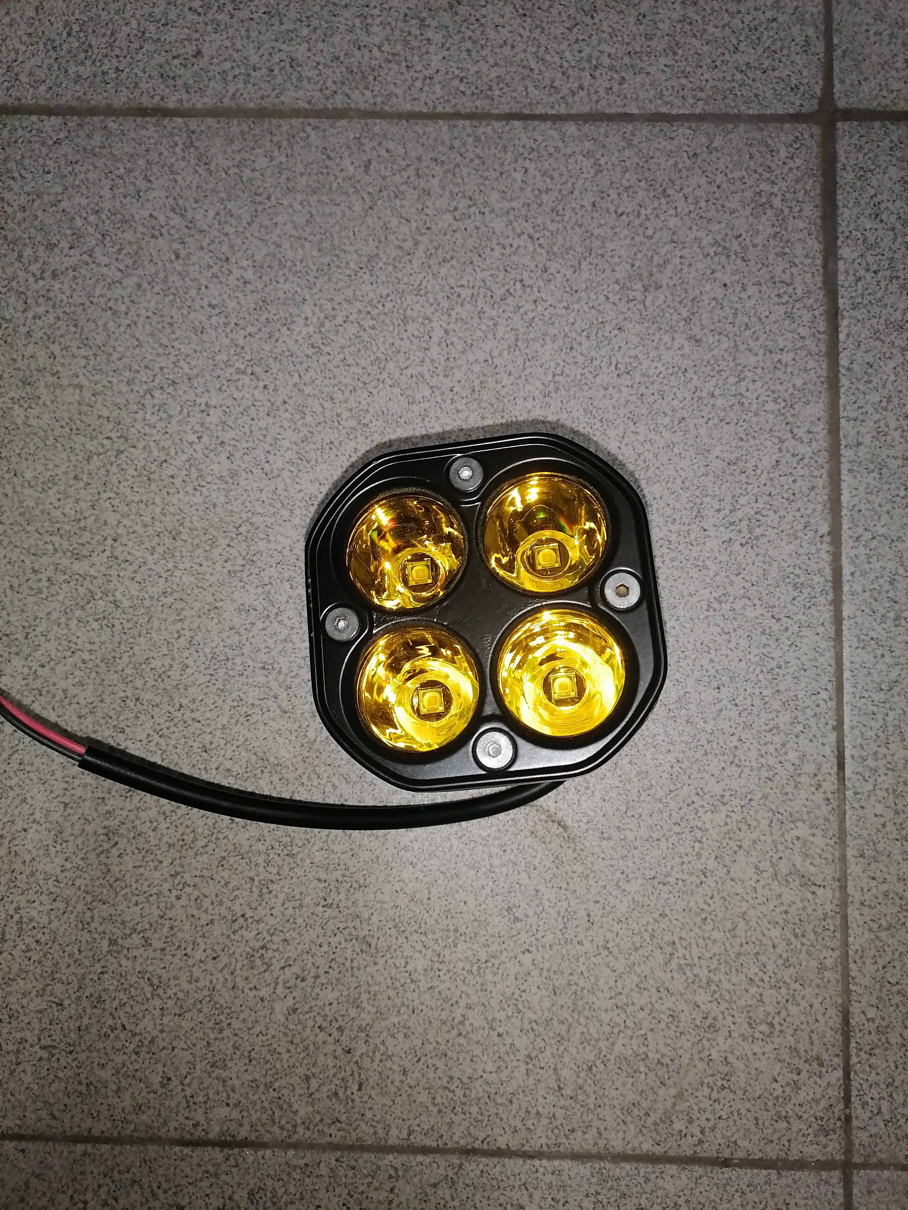 Фара   Противотуманная   40-REC-CREE   LED   желтые