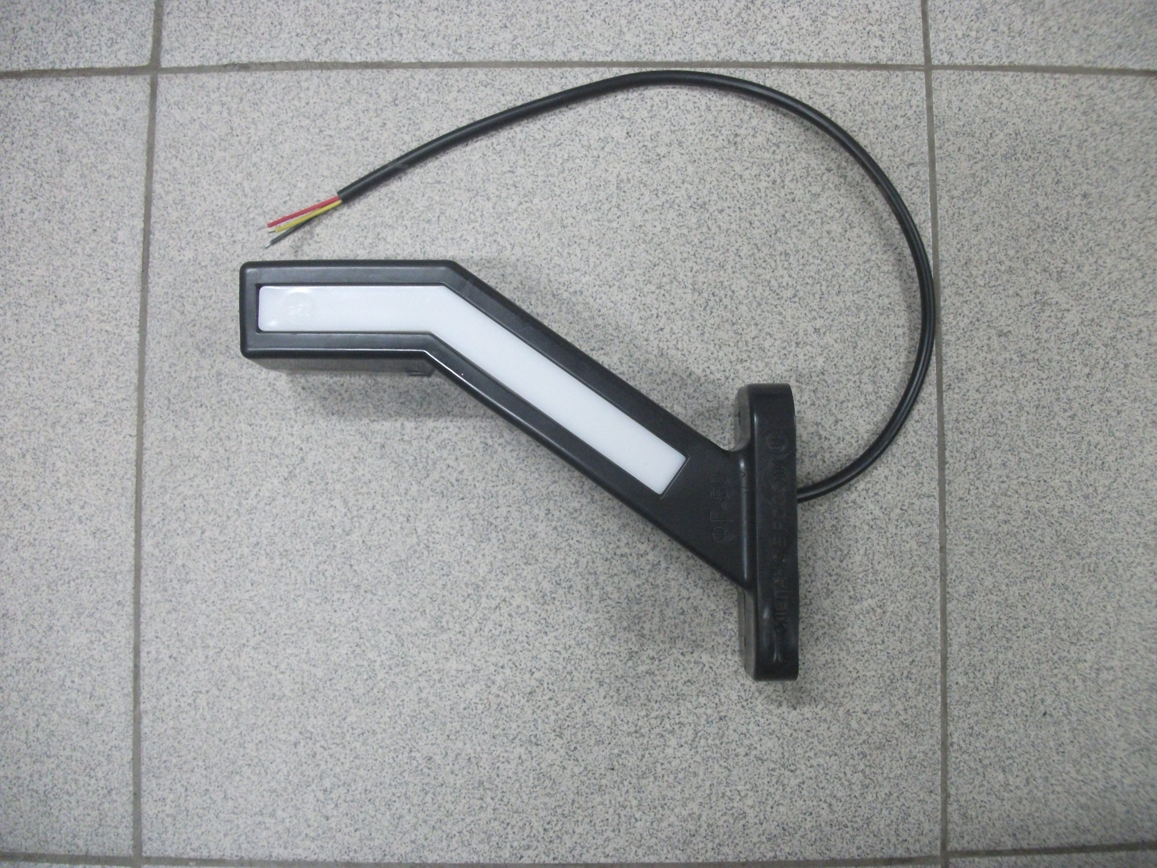 Фонарь   Габаритный   (РОЖКИ)    45'     ФГ-50-00R     LED   бегущий поворот   ПРАВЫЙ