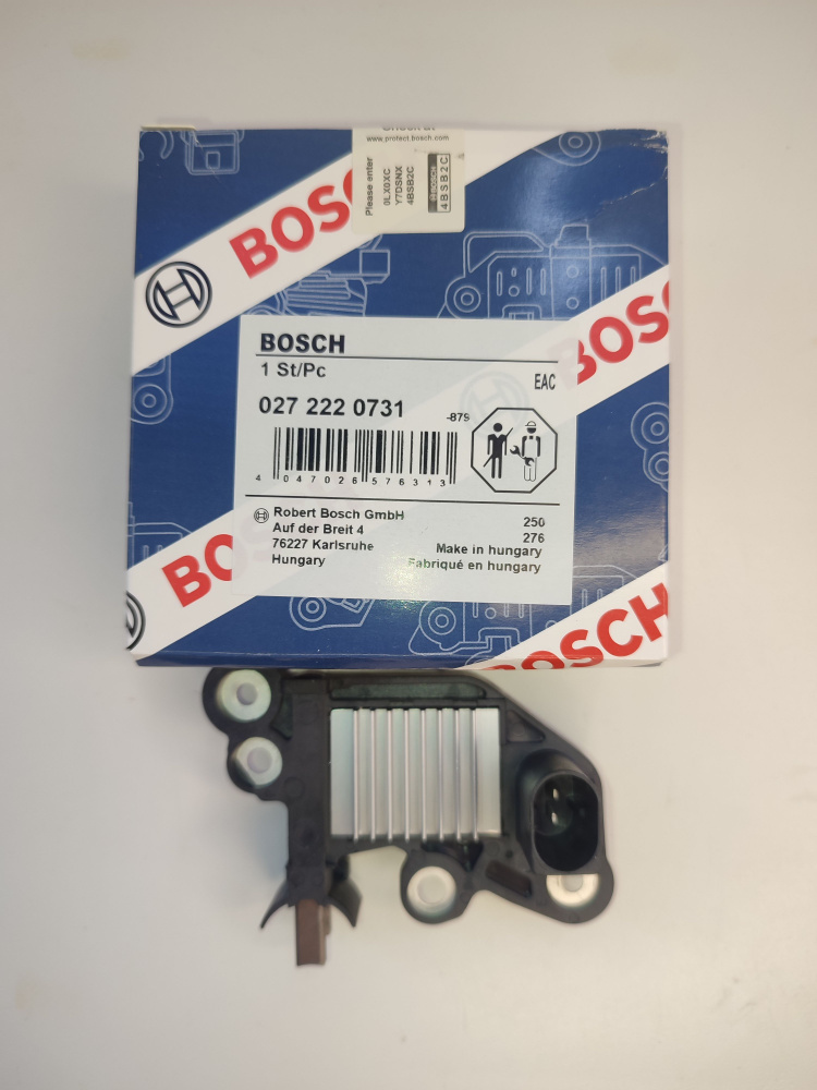 Реле (регулятор напряжения) с щет.уз. 1118  BOSCH-UTM   без провода