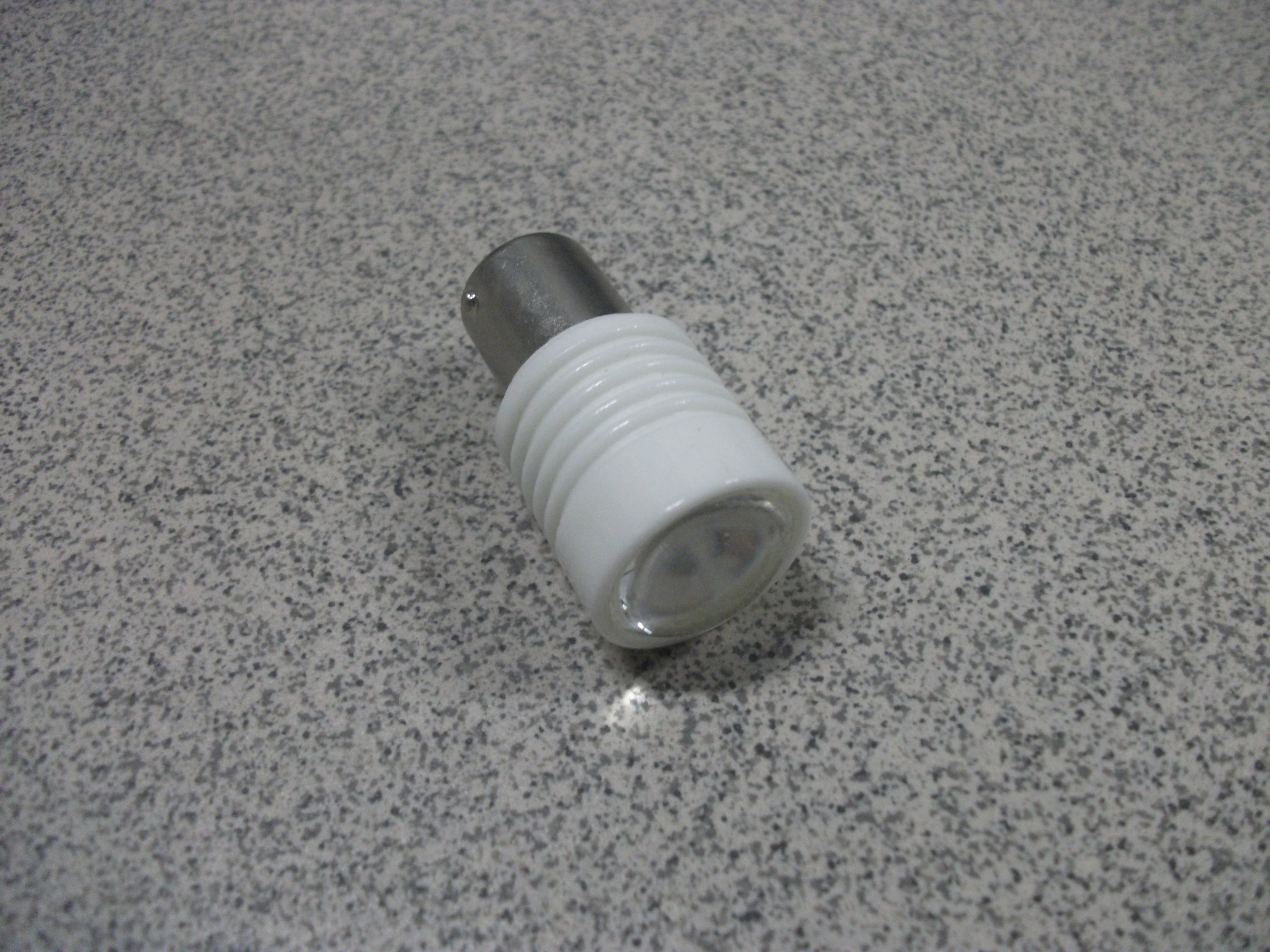 S 25 Светодиод  1-но контактный  6 SMD + линза  S0002