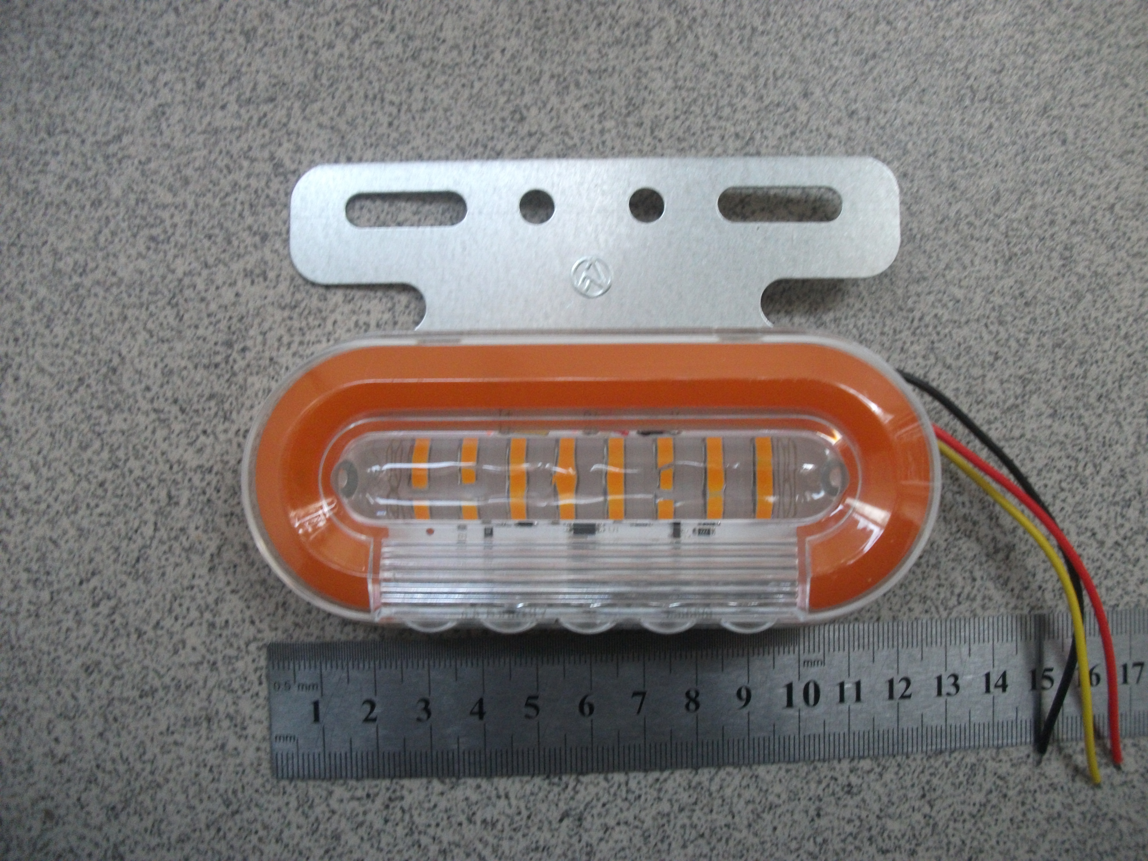 Фонарь   Габаритный   с  Подсветкой колеса  24v  LED  G7010-24V