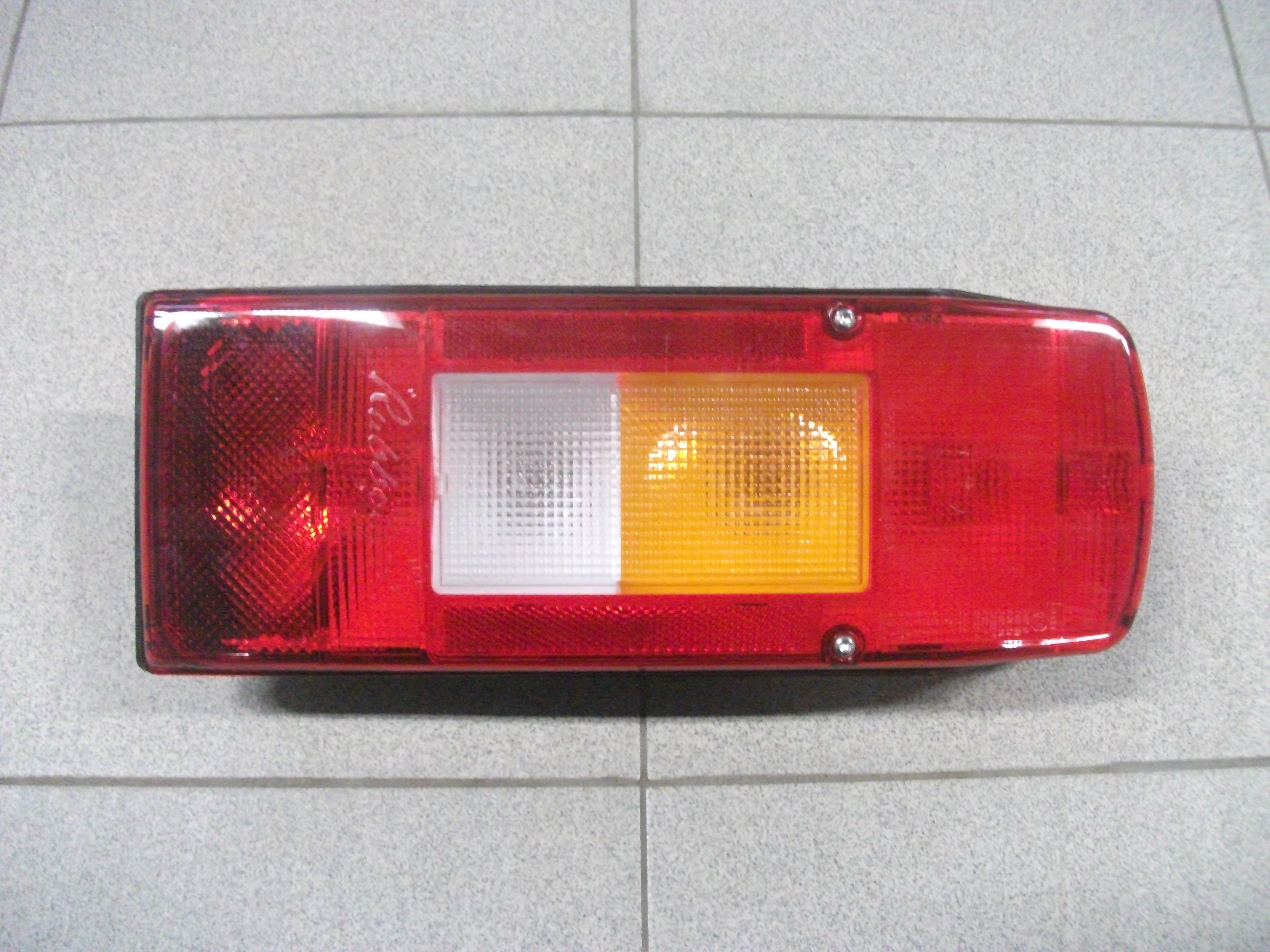 Фонарь задний  VOLVO FH,FM / ГАЗ NEXT  правый  0099