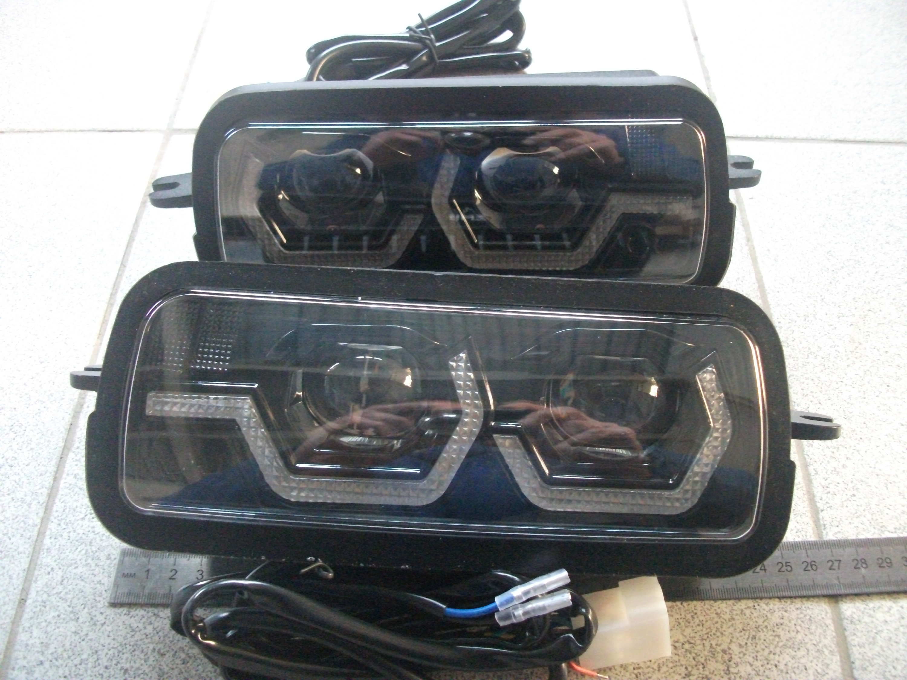 Подфарник  НОВЫЙ  ТЮНИНГ  ДИОДЫ     21214  две линзы     WD-136