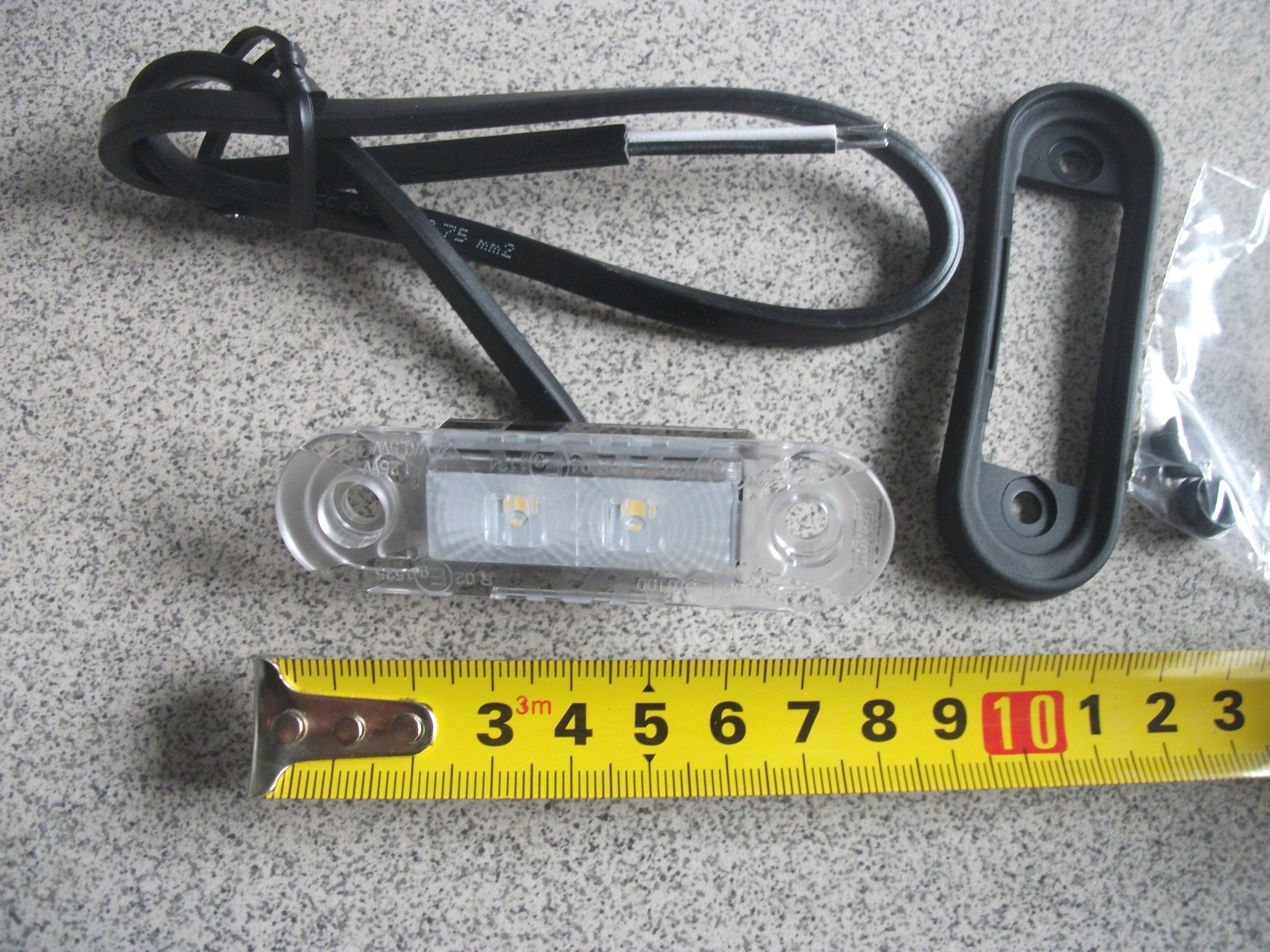 Фонарь   Габаритный  контурный   диодный   КРАСНЫЙ   FRISTOM  12-30v   FT015CLED
