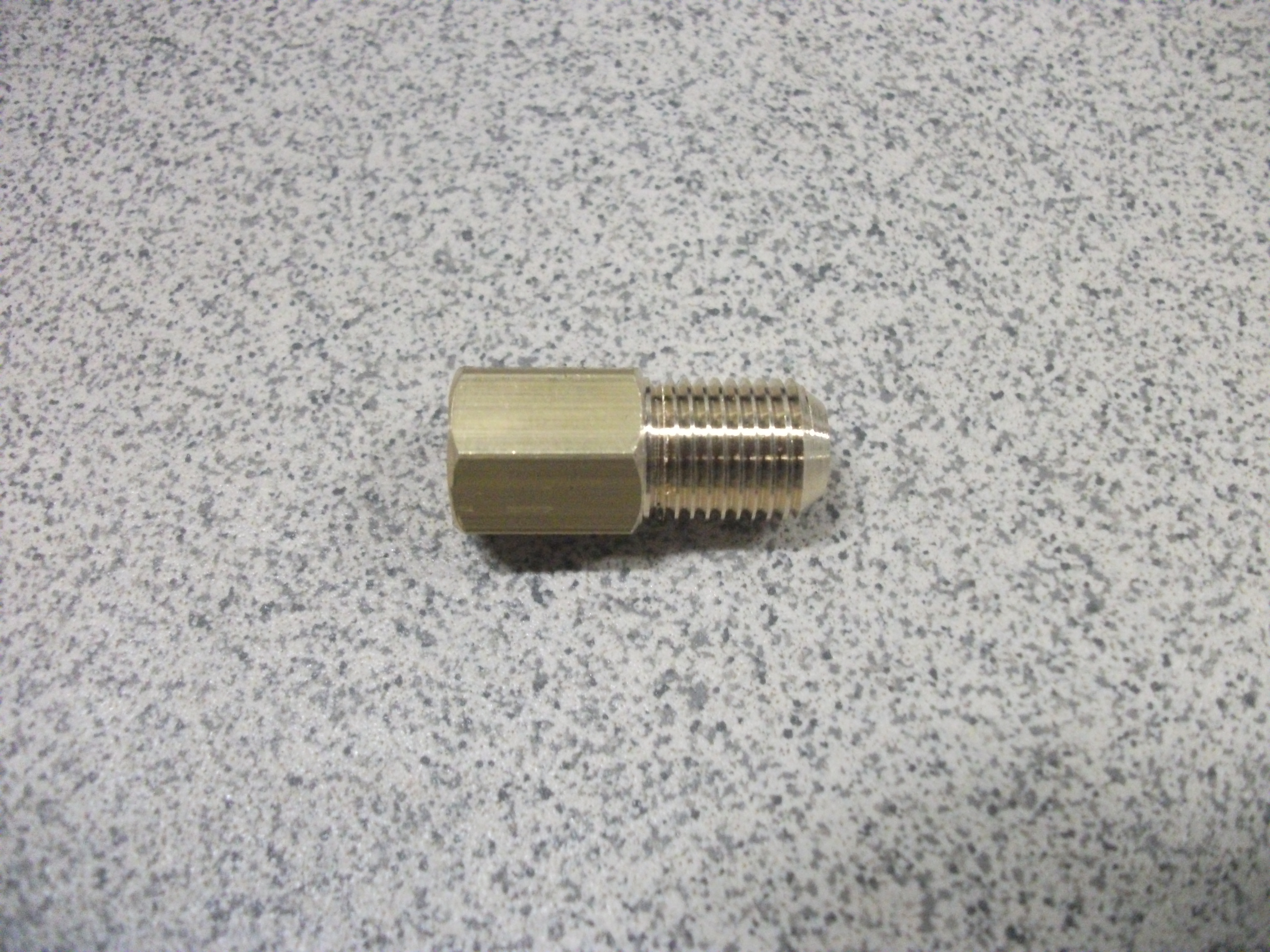 Штуцер  Соединитель М10*1-М12*1.25     ПЕРЕХОДНИК  латунь
