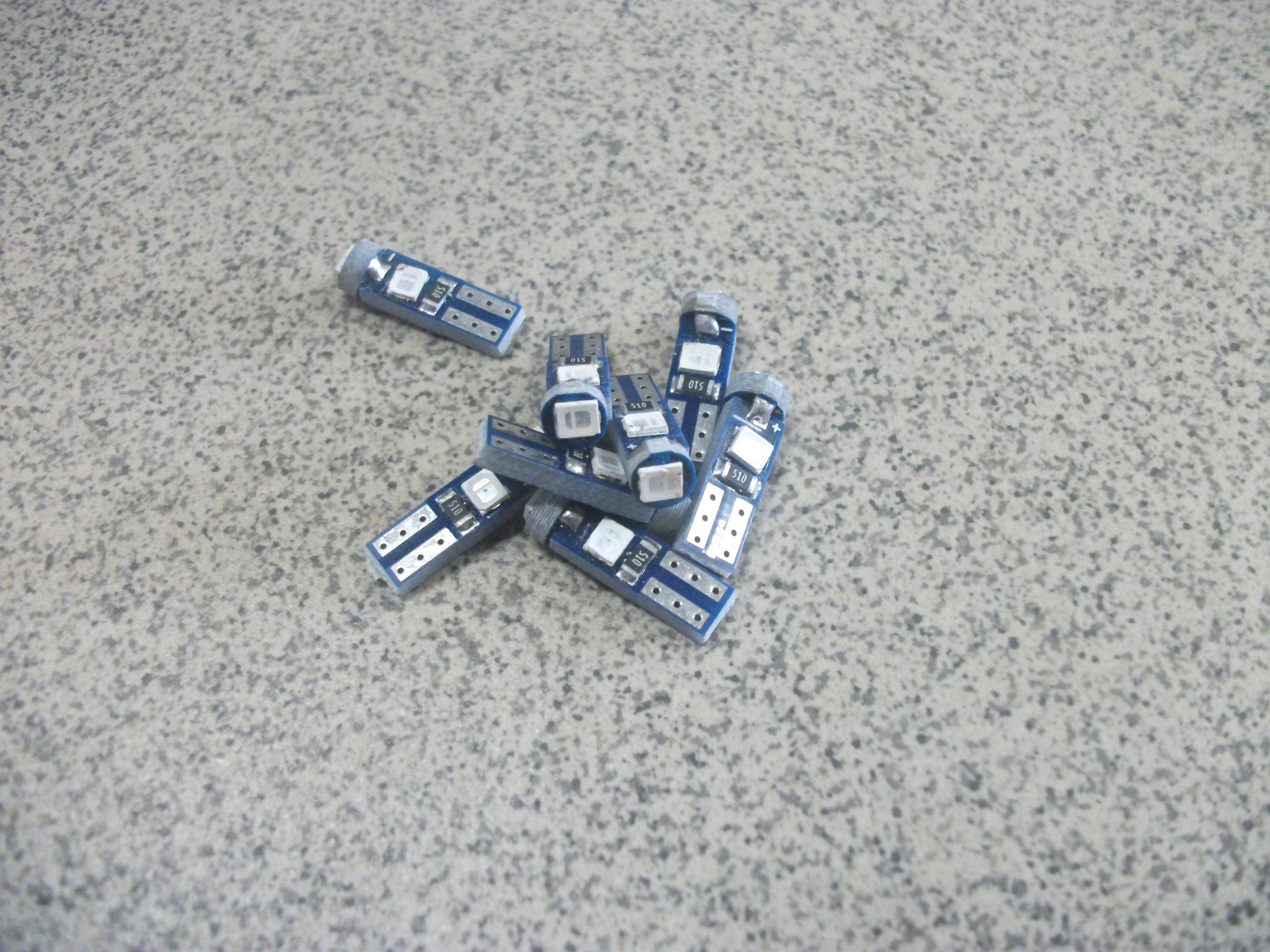 T 5 (1 SMD + 2 SMD) 12v/0.5w  синий освещения прибора