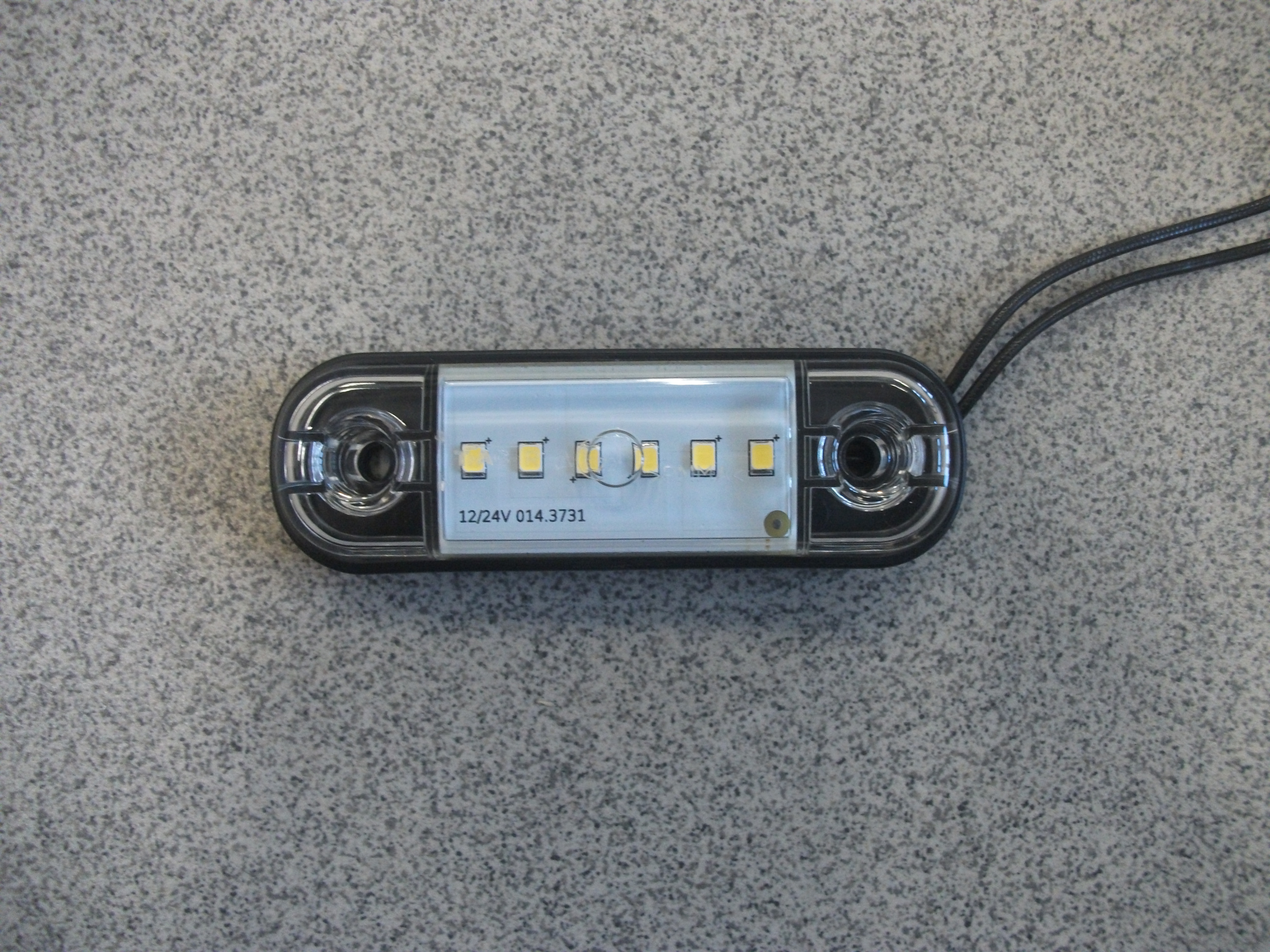 Фонарь   Габаритный  контурный   диодный   БЕЛЫЙ   ан.ОГ-40  (6 диодов)(12-24V)  SLIM  014.3731-20