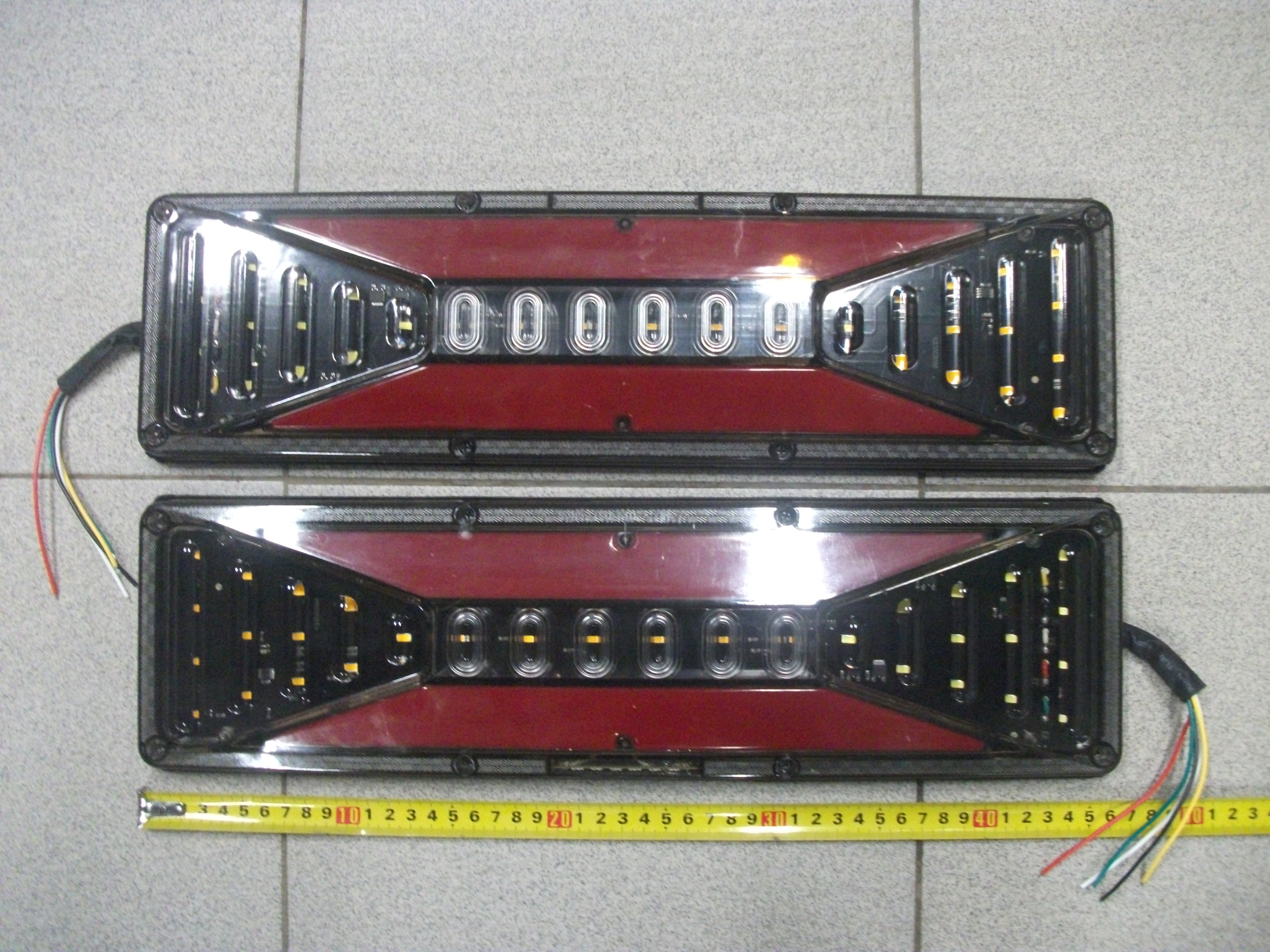 Фонарь задний  LED  универсальный  46 см    HL01401  12-24V