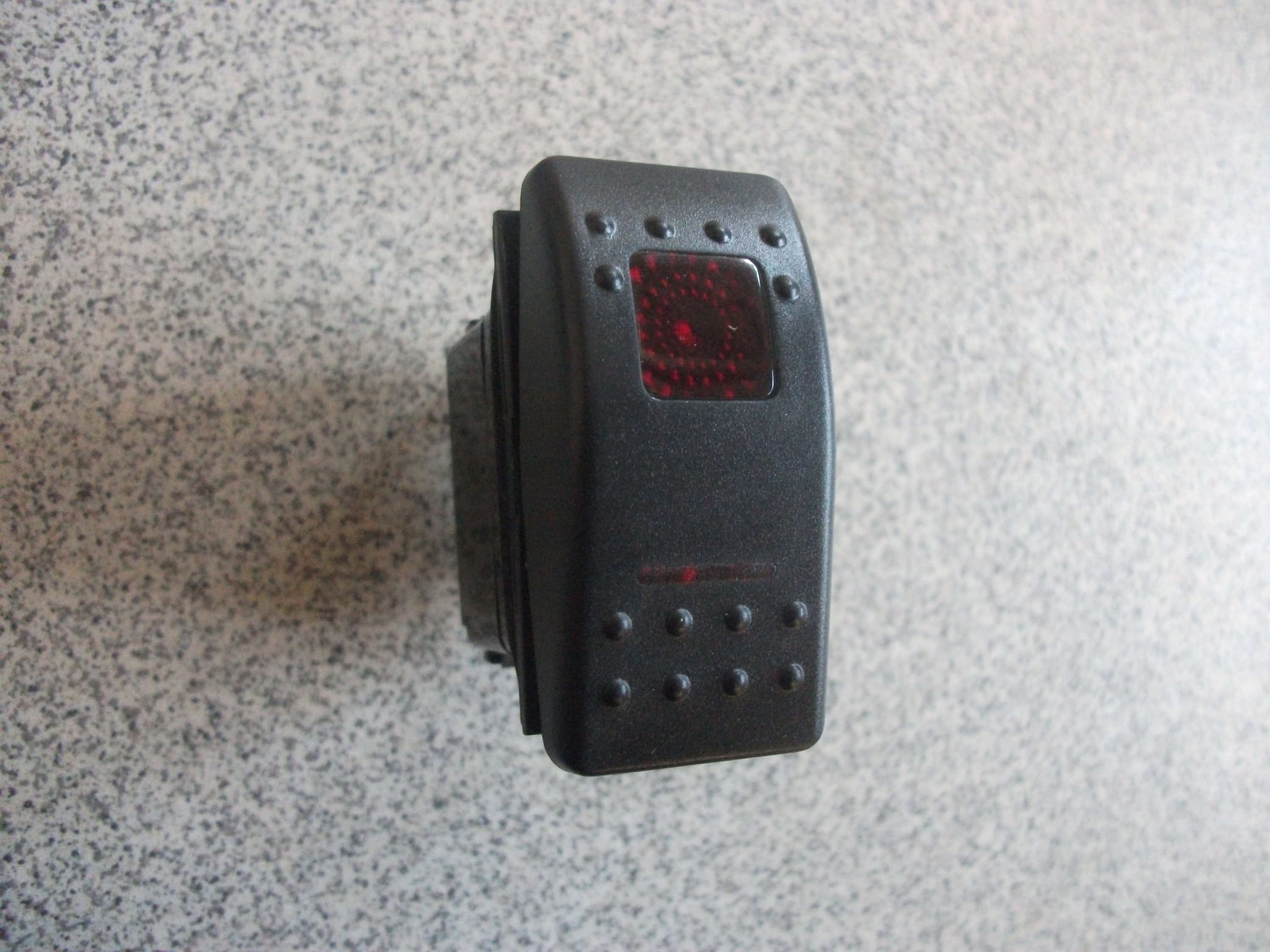 Переключатель  клавишный YJ-PD-2B, красный без фиксации (ON)-OFF-(ON) 