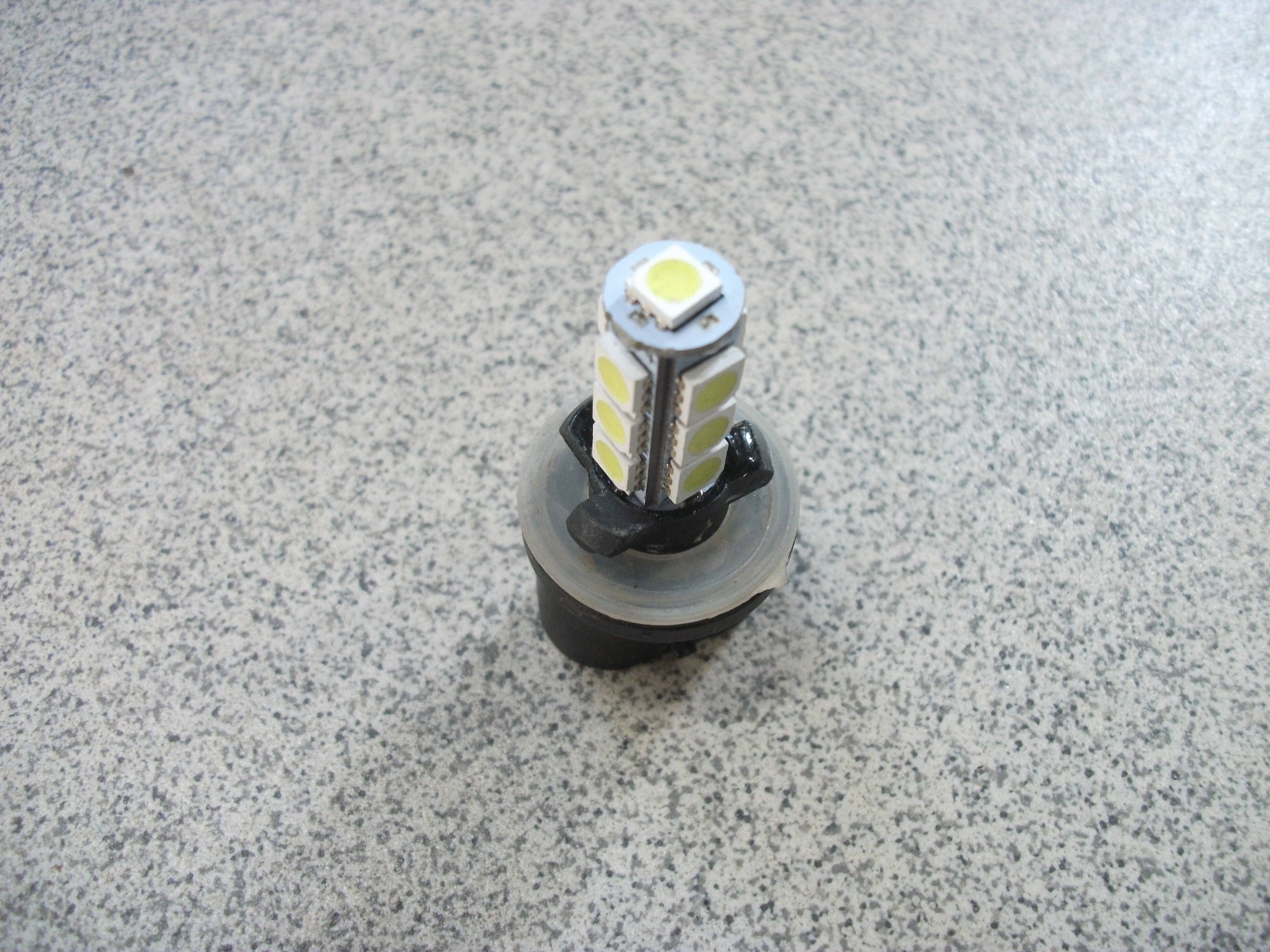 H27   Светодиод   12 SMD + 1 SMD