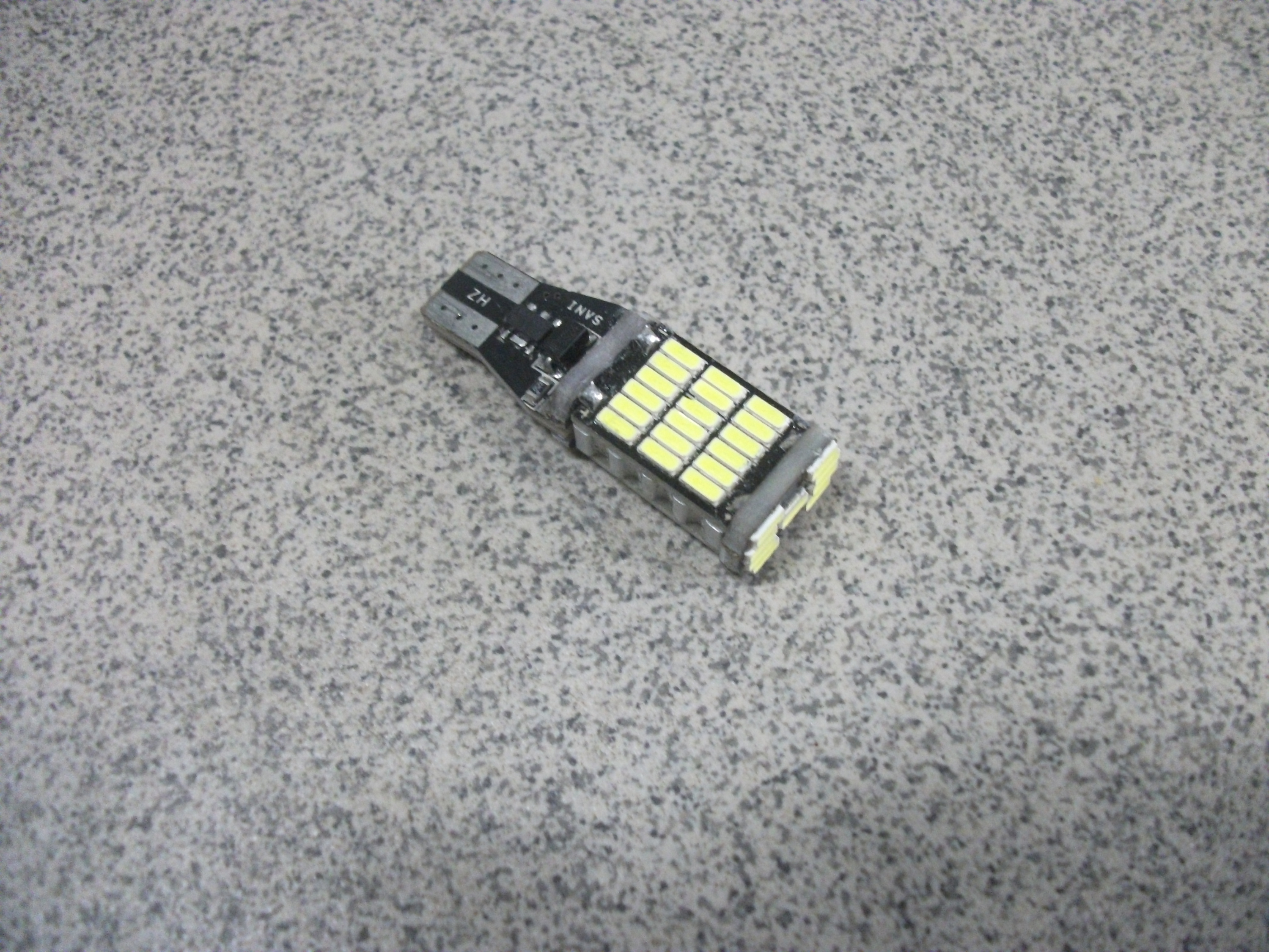 W16W    Светодиод   45 SMD  12-24v