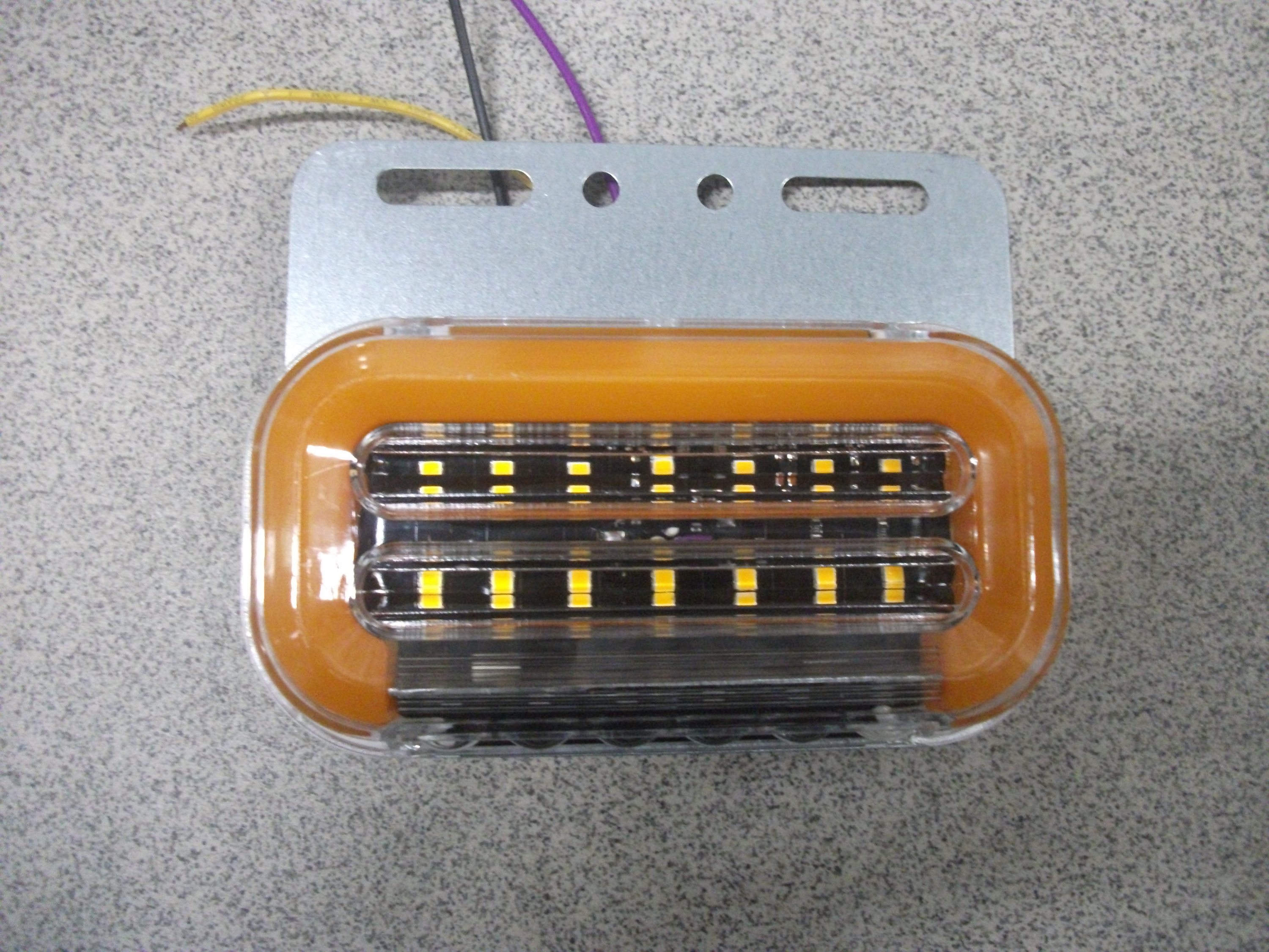 Фонарь   Габаритный   с  Подсветкой колеса  24v  LED  с бегущим поворотом   SQ-7007-24V