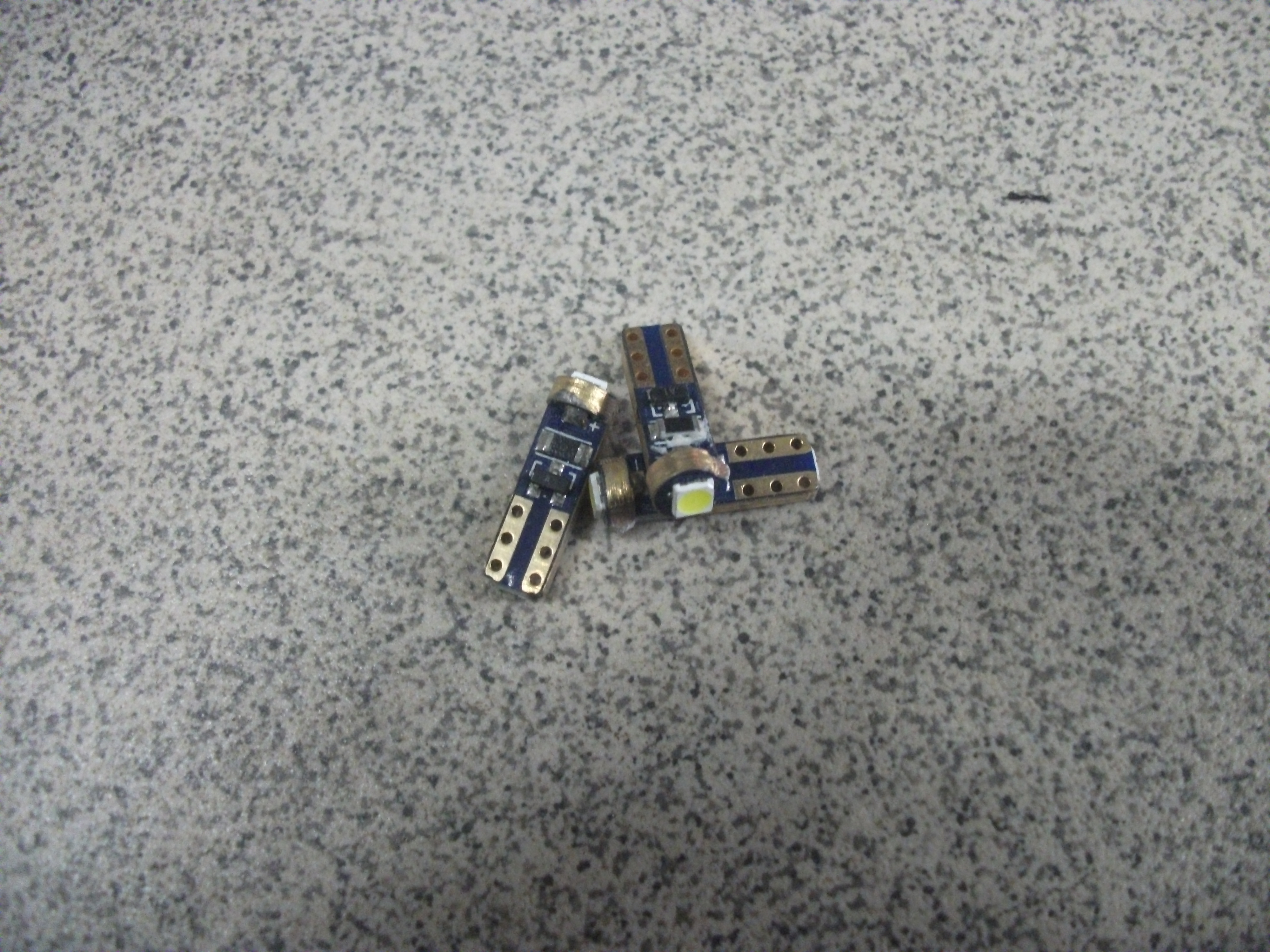 T 5 (1 SMD) 12v/0.5w  белый освещения прибора 2  12-24v  обманка