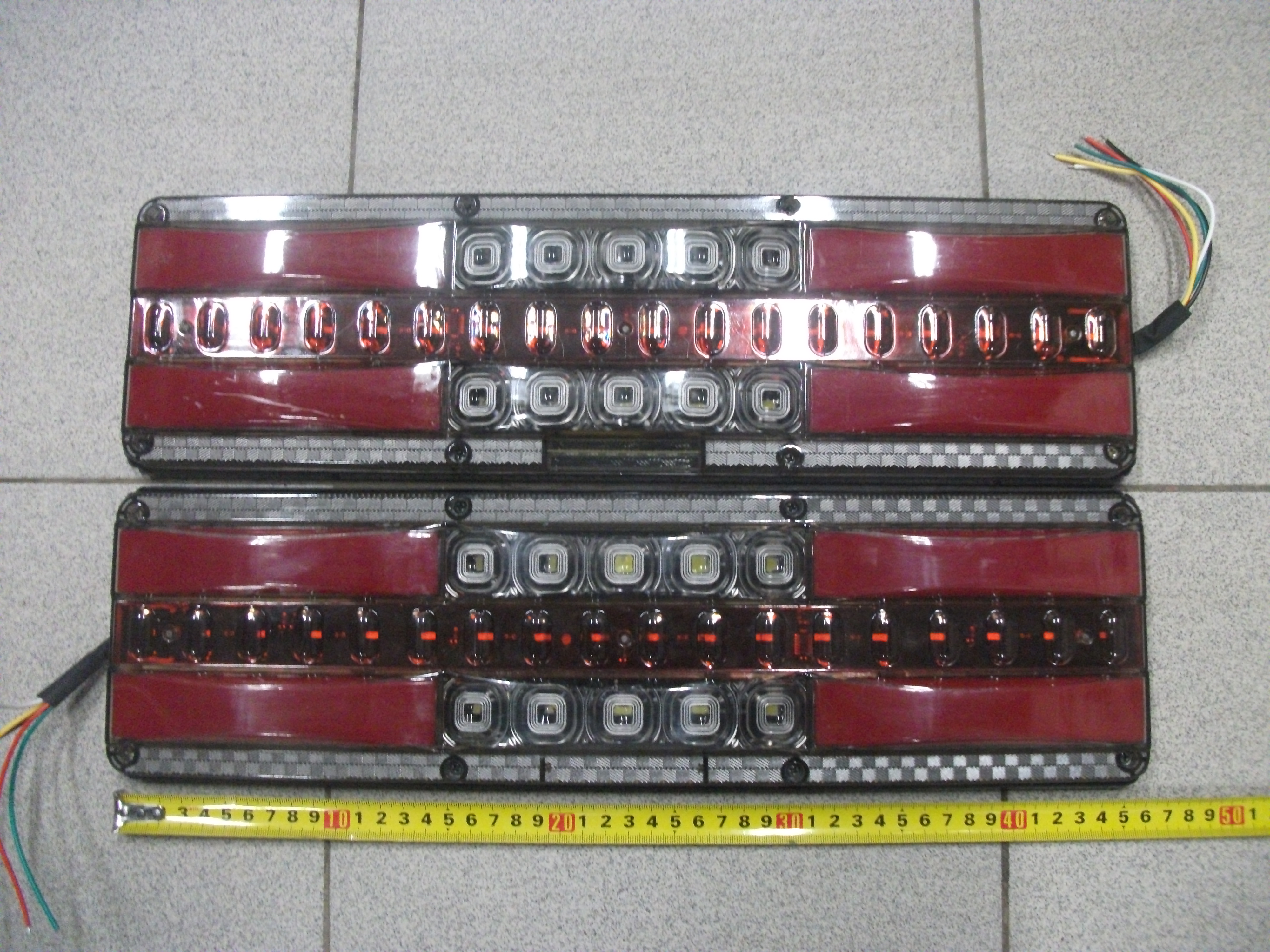 Фонарь задний  LED  универсальный  46 см    HL01301  12-24V