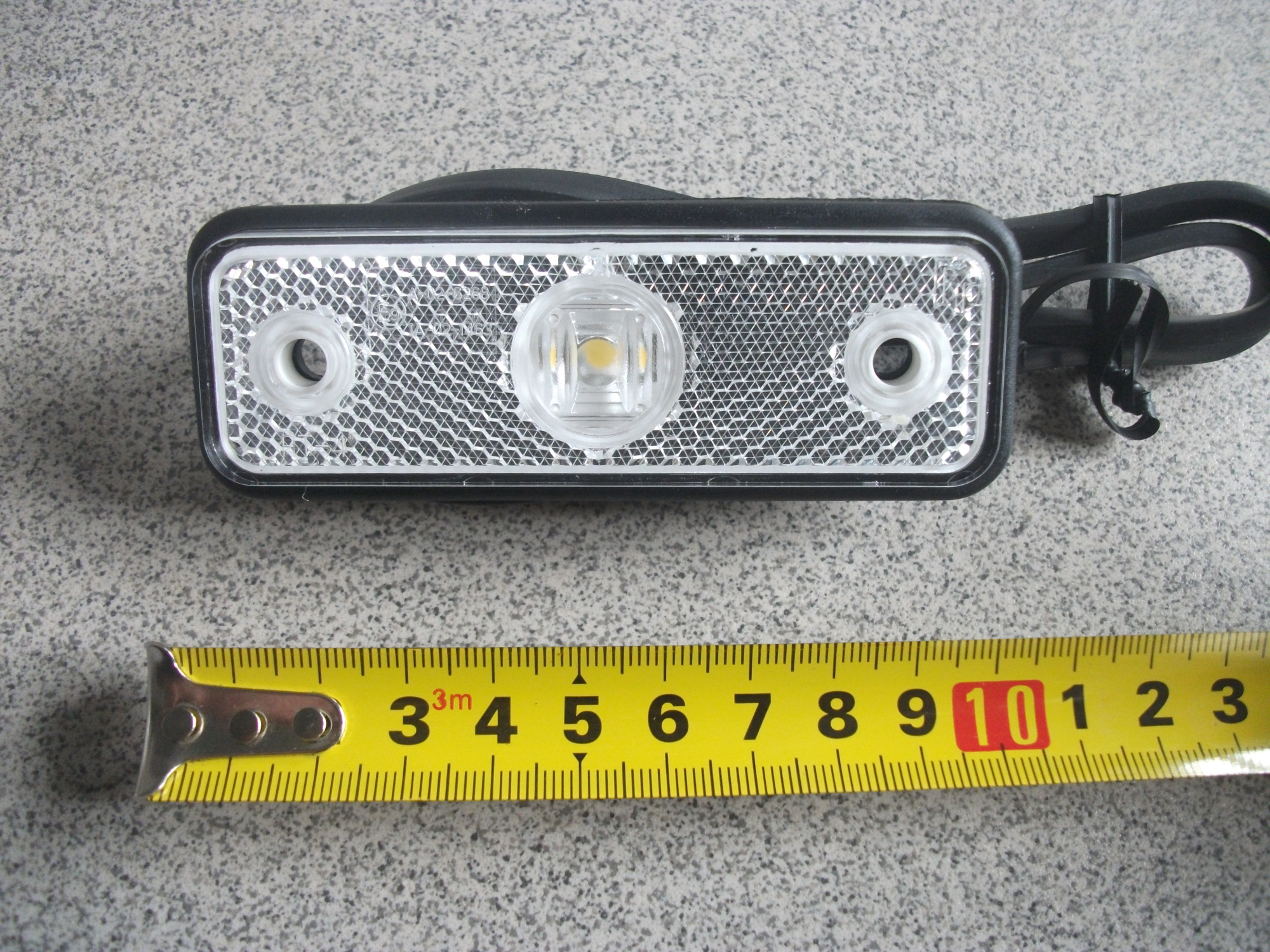Фонарь   Габаритный  контурный   диодный   БЕЛЫЙ   FRISTOM  12-30v   FT004BLED