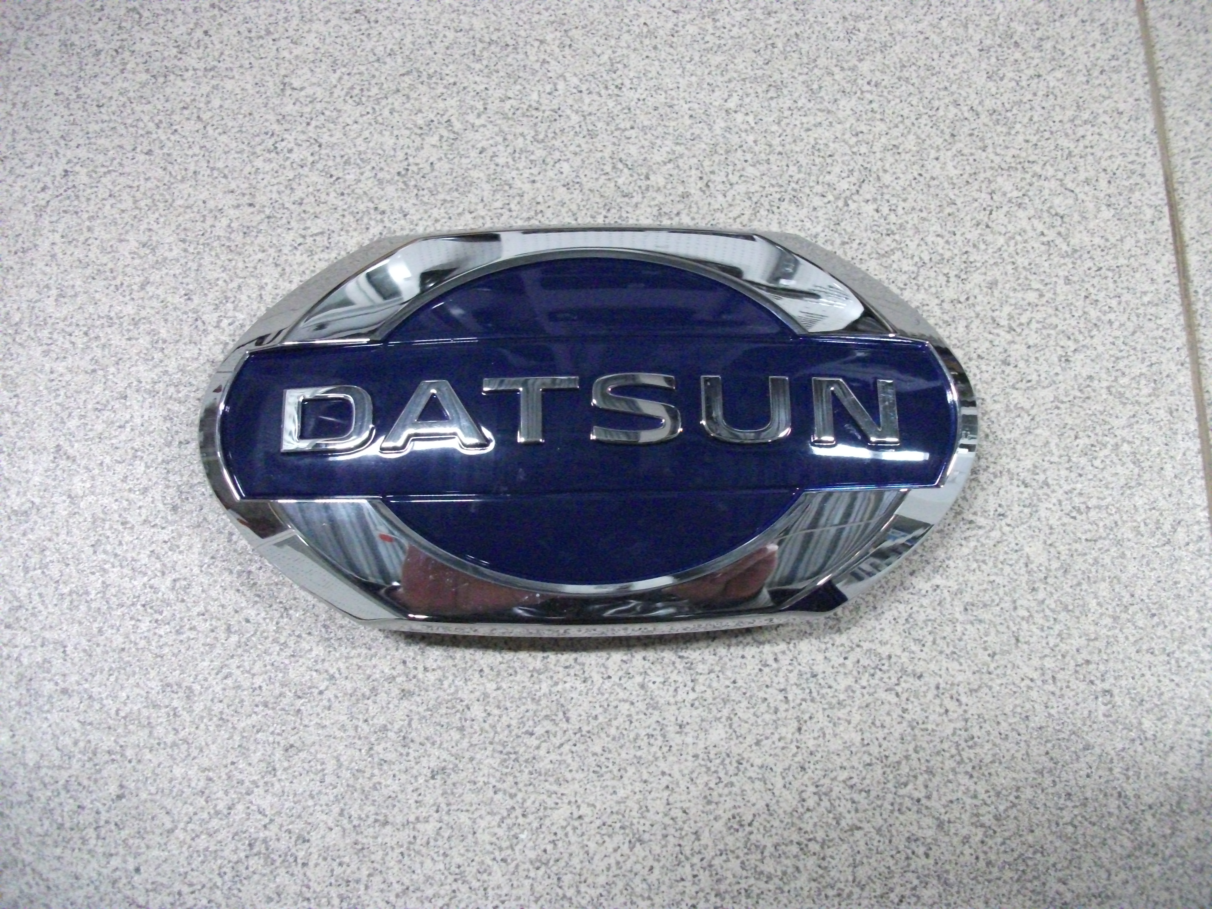 Заводской знак     2195  Datsun ON DO 