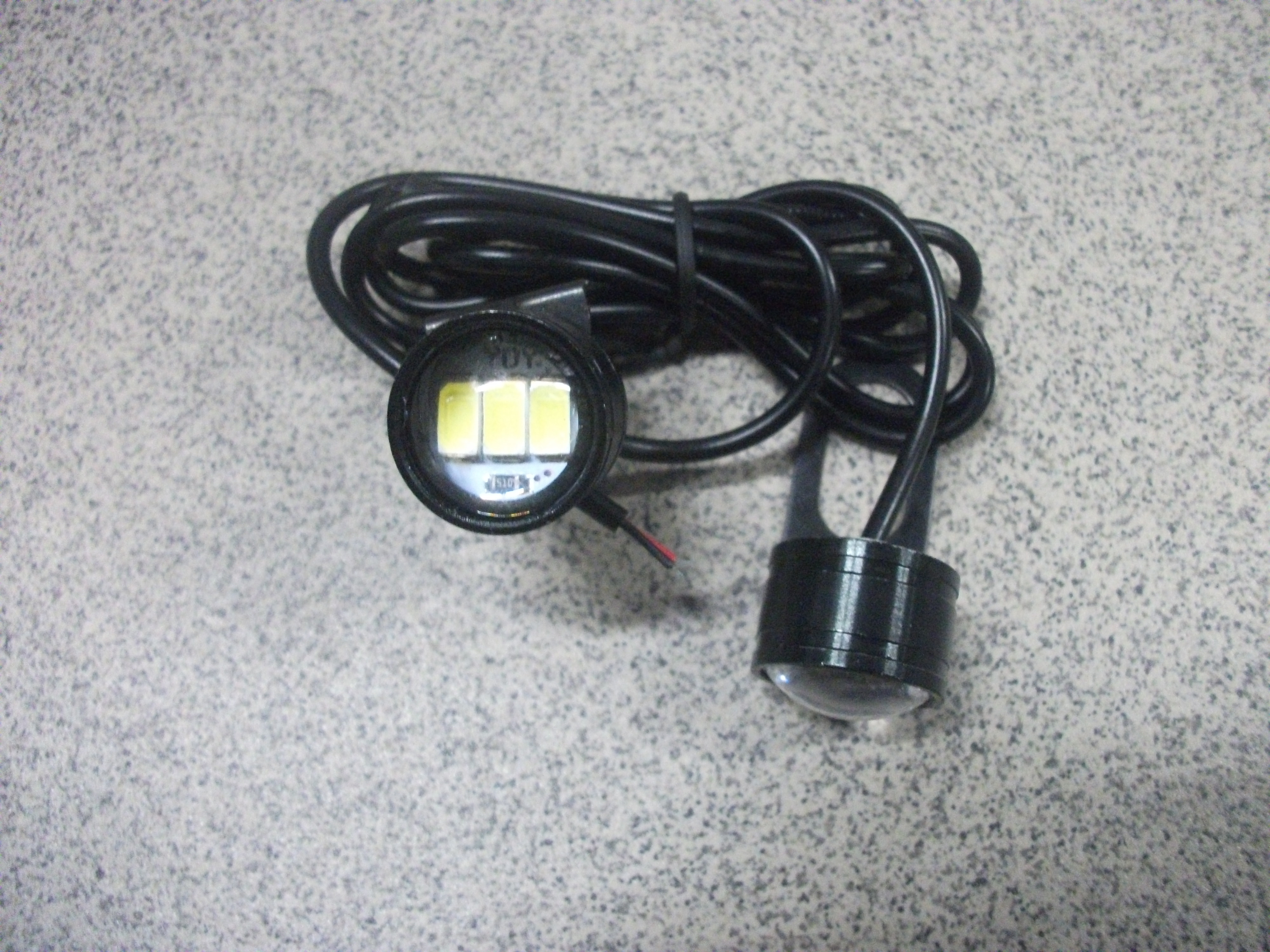 Универсальные дневные  ходовые огни    3*6W LED (глазки)  СТРАБОСКОП
