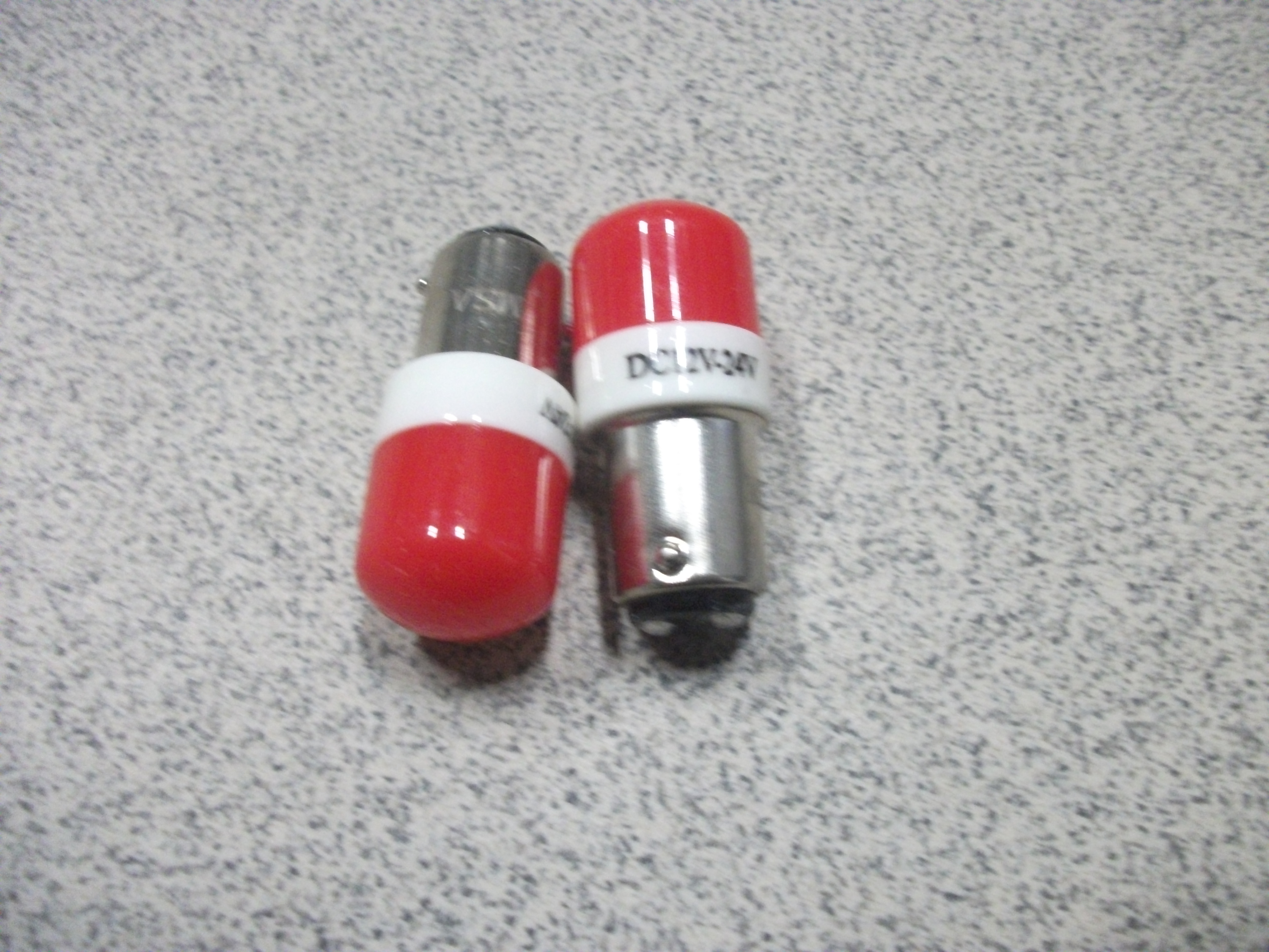 S 25 Светодиод  2-х контактный 9 SMD  матовая   колба   12-24V   КРАСНАЯ